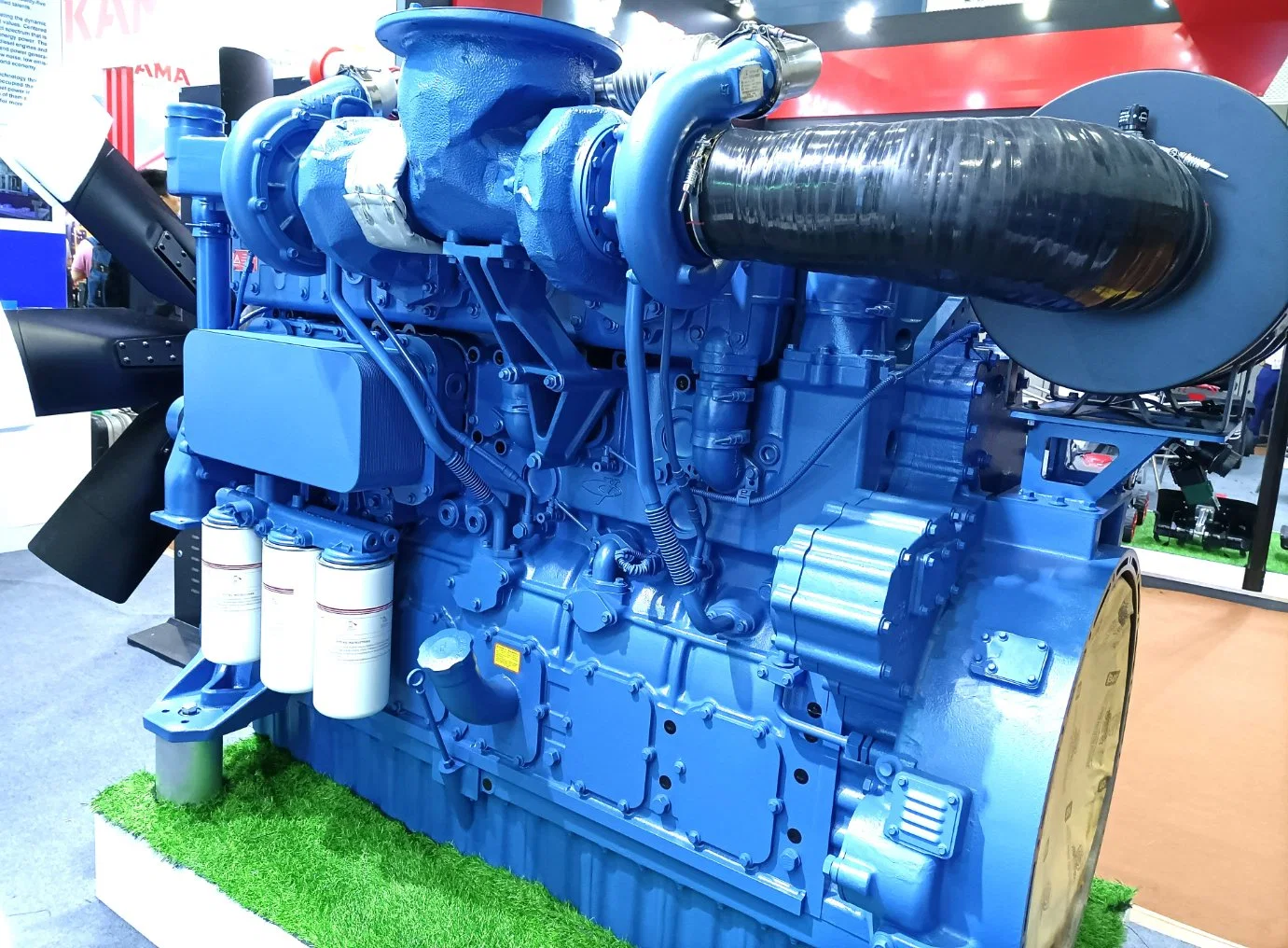 Yuchai 6th1320 Diesel Engine Power Generator 900kw Standby Genset 1125kVA Generateur