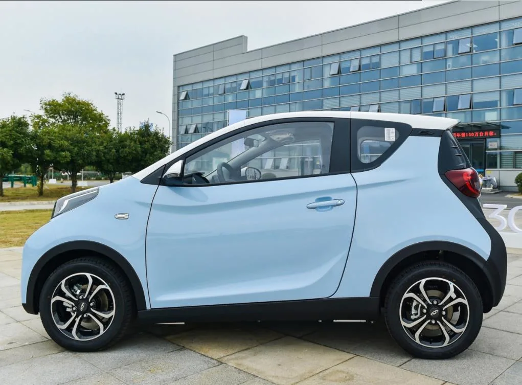 Nuevo vehículo de la energía de China de las 4 ruedas adulto alquiler de automóvil Mini Auto poco Ant para Chery nueva energía de 251 km a 100km/h