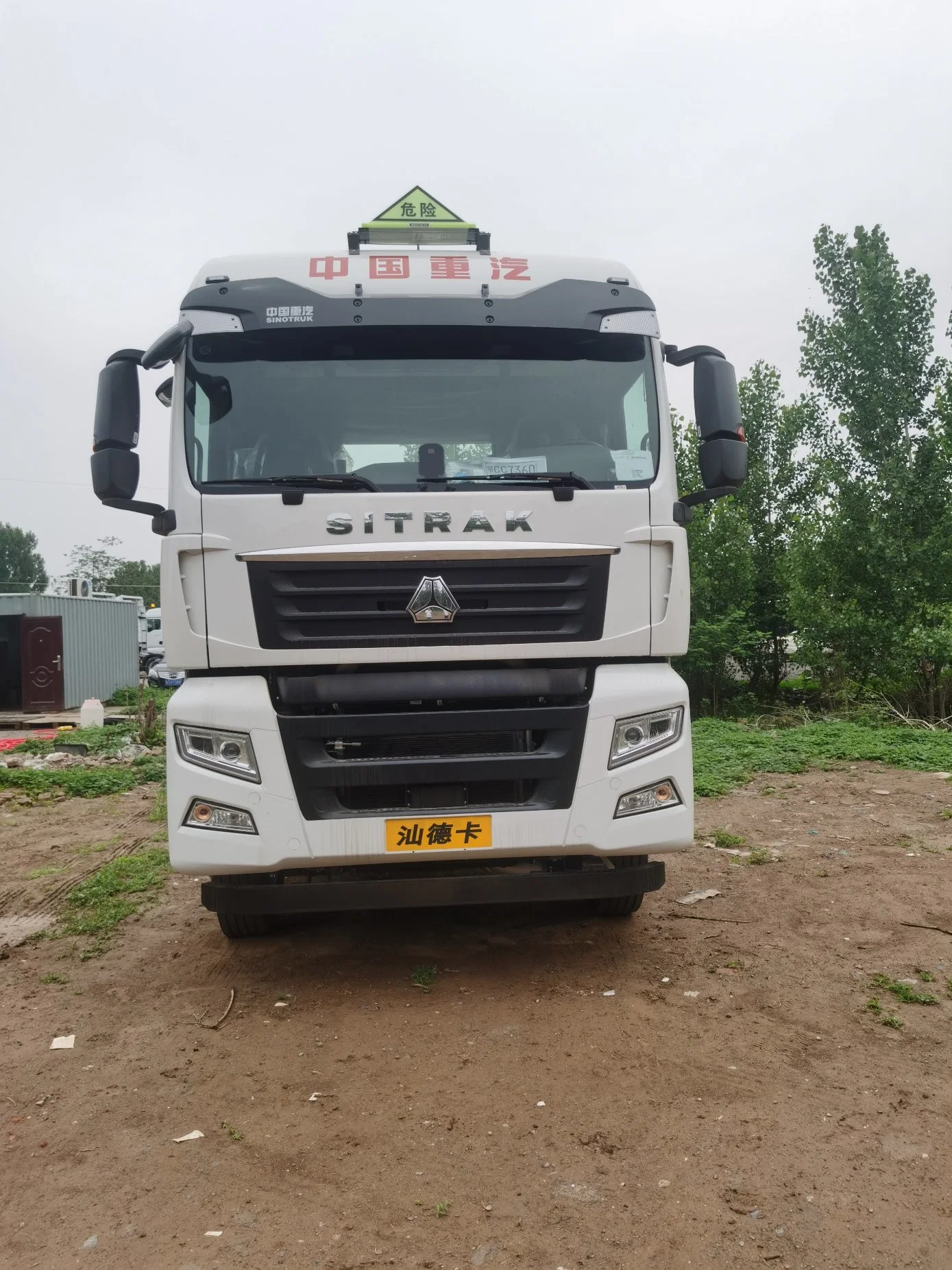 Cabezal de remolque Sinotruck Sitrak 6X4 tractor con motor diésel de 480 CV Transporte de logística de camiones