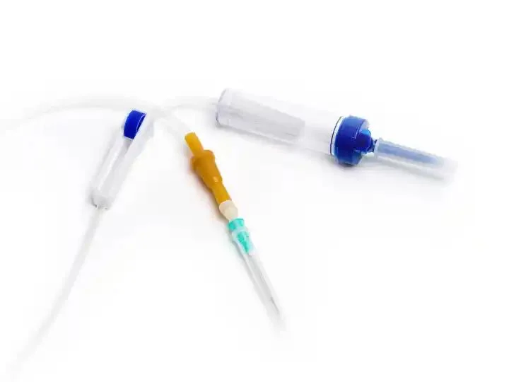 مجموعة انصهار الأنبوب المزدوج Medical Disposable IV التي تمنح إنفيوجن التقطير اضبط باستخدام أنابيب PVC