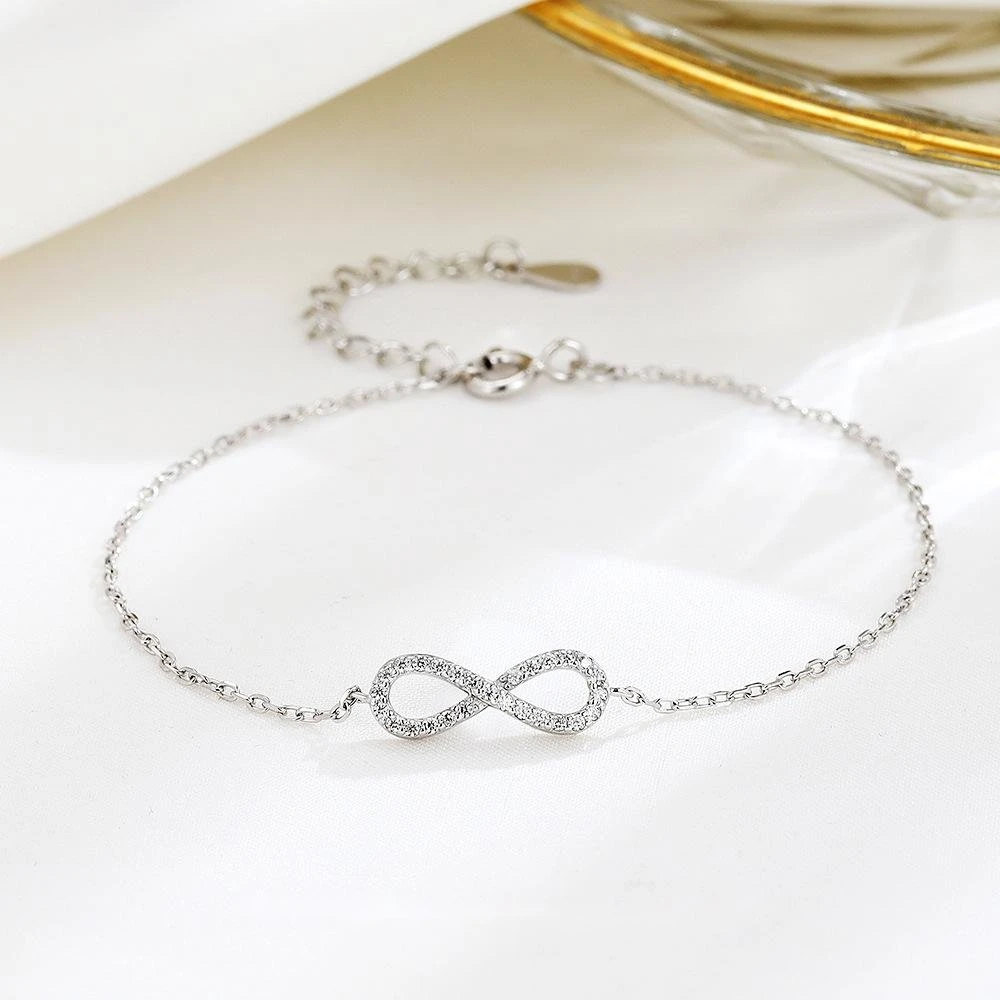 Bracelet Infinity en argent avec breloques bijoux 925