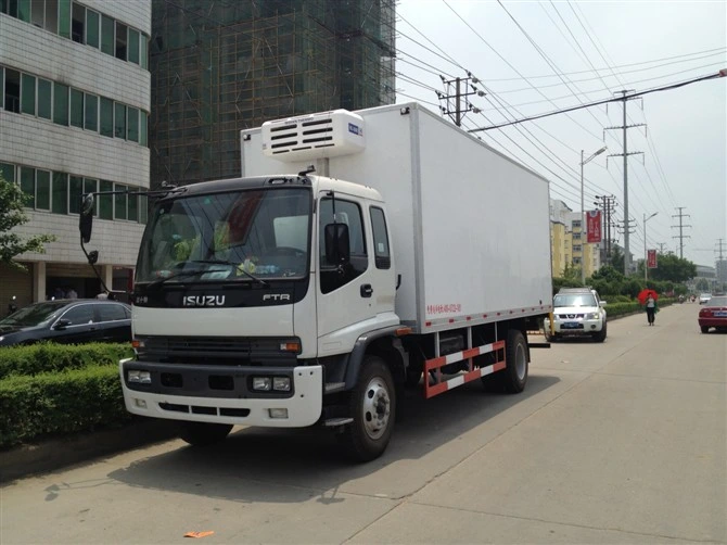 Japón Isuzu Ftr fvr FVZ 4X2 6X4 Euro 4 Euro 5 Tipo 12tons 15tons 20tons Registrador de temperatura helado carne Transporte camión refrigerado en Ghana