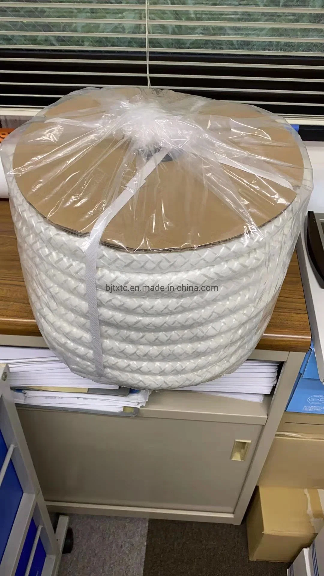 Ceramic Blanket Core Coated Fiberglass Mesh for High-Temperature Sealing