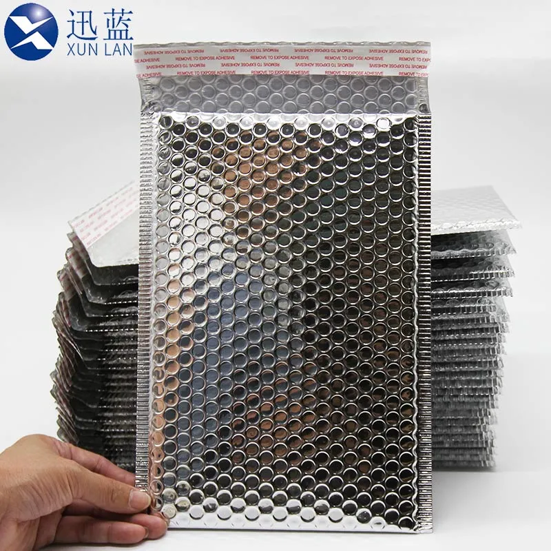 40*50+4cm Enveloppes à bulles métalliques de protection et d'amortissement pour l'expédition et l'emballage de vêtements et de livres.