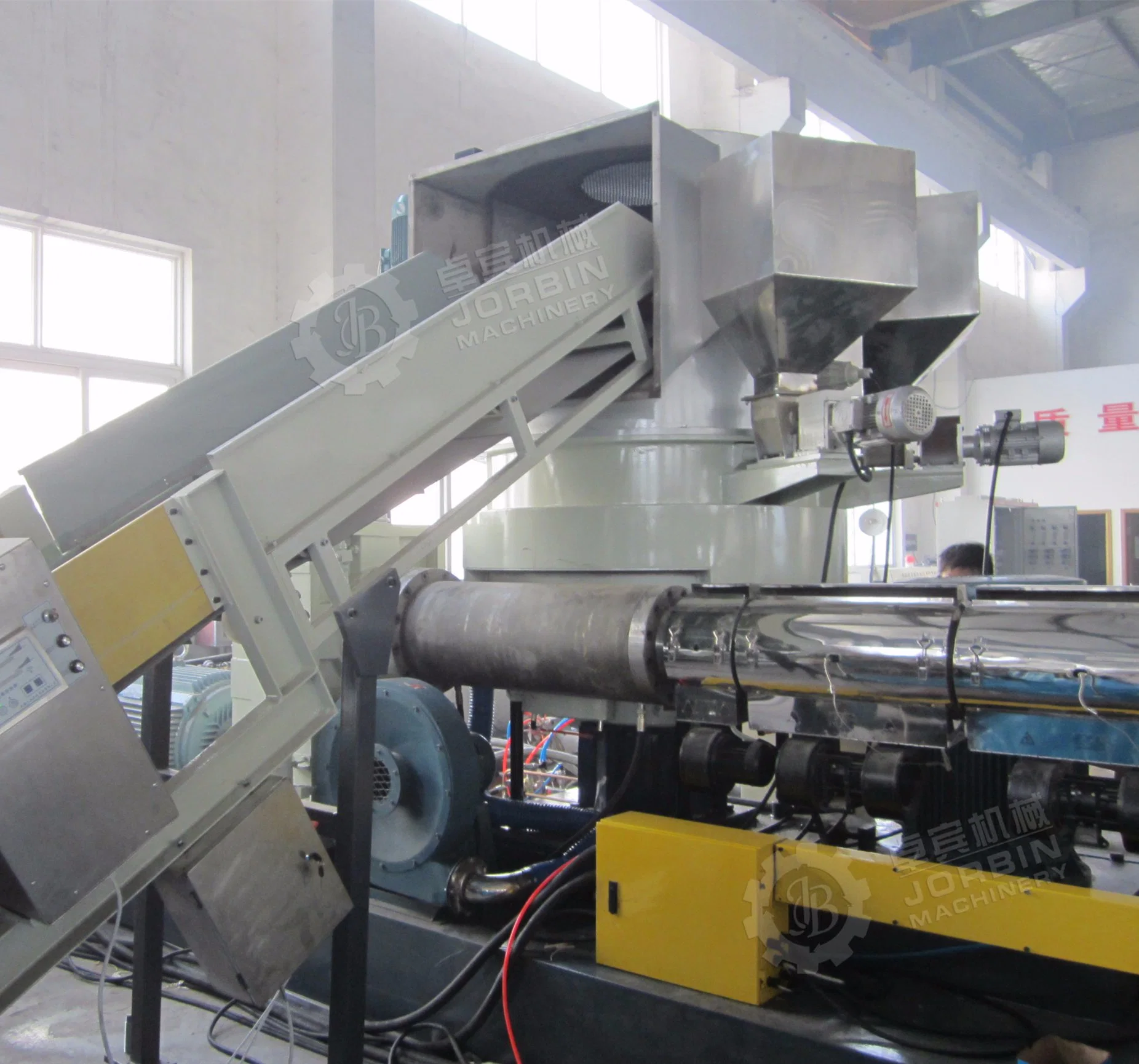 Plastic Recycling Granulation Machine with Color Feeder on The Compactor