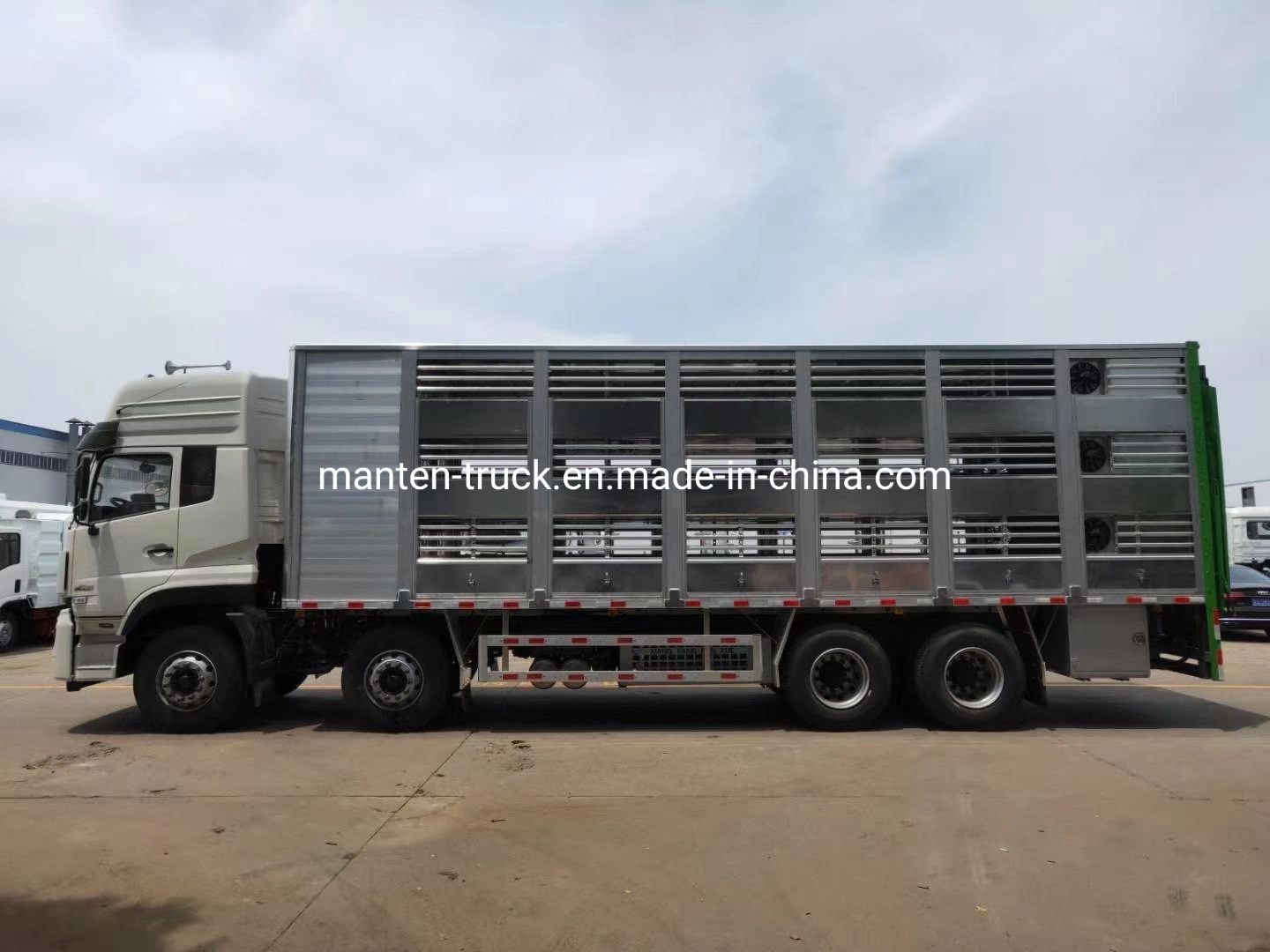 Dongfeng 315 CV de aleación de aluminio 8X4 camión de transporte de cerdos a temperatura constante para todo el ganado y aves de corral de la entrega