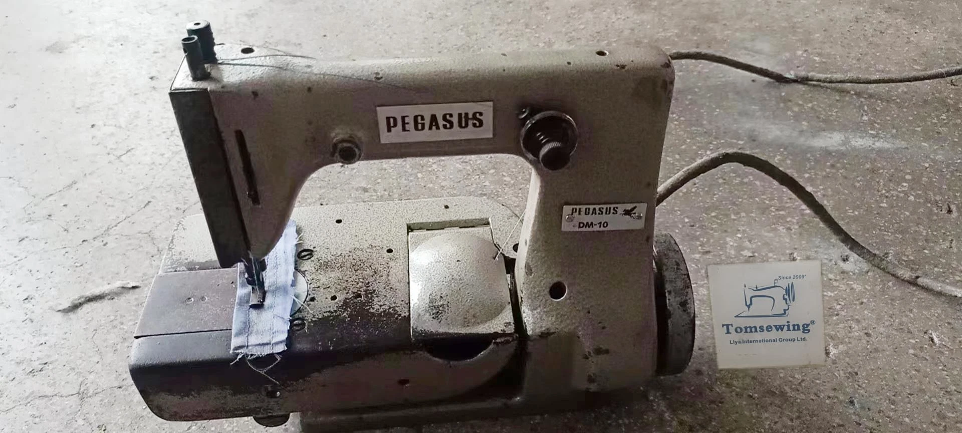 Utiliser une machine à coudre de gant de seconde main Chainstitch Pegasus DM-10 MAQUINAS DE Coser Industriales Usedas