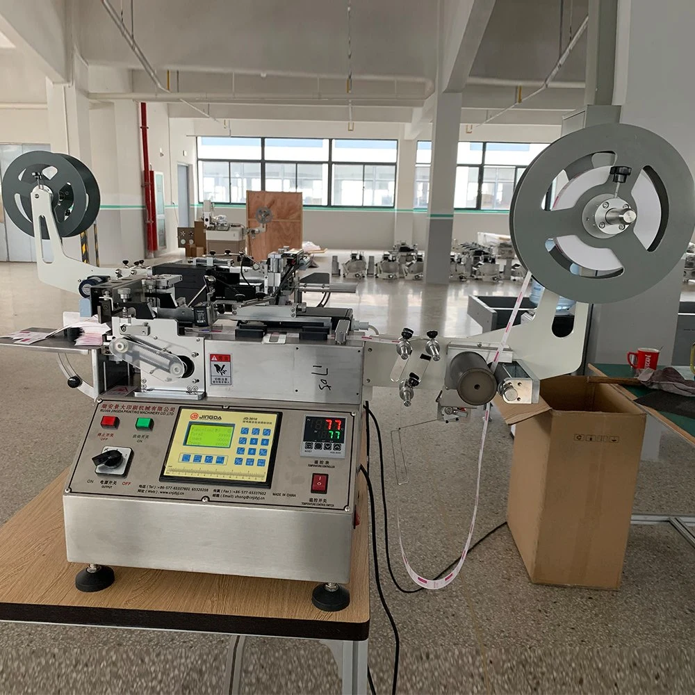 (JQ-3010) Fully Automatic High Speed Hot and Cold Cotton Tape Satin Ribbon Label Cutting Machine for Nylon Taffeta, Paper, Small Size Garment Care Label Cutter
