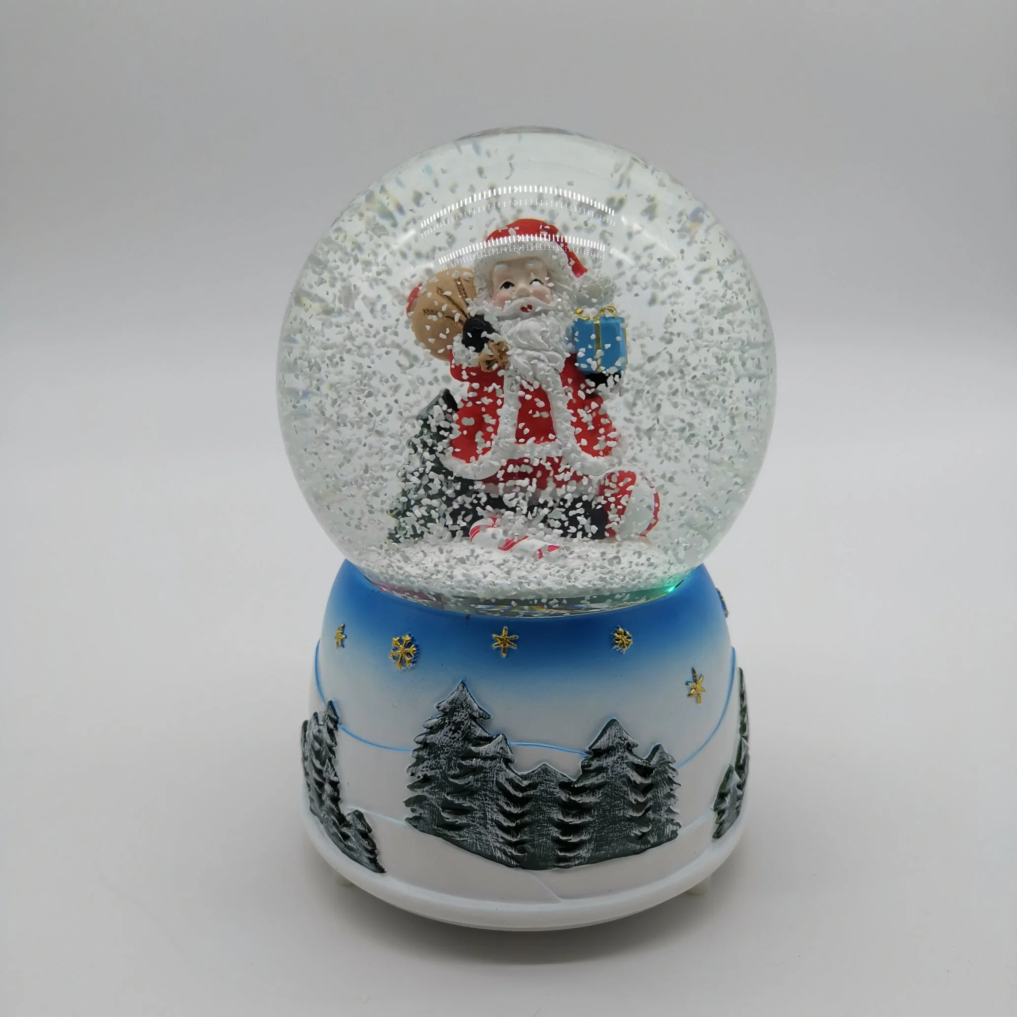 Christmas New Figurine Design Music Santa Clause Snow Globe with White Snowflake Inside for Christmas Gifts Manufacture Directly