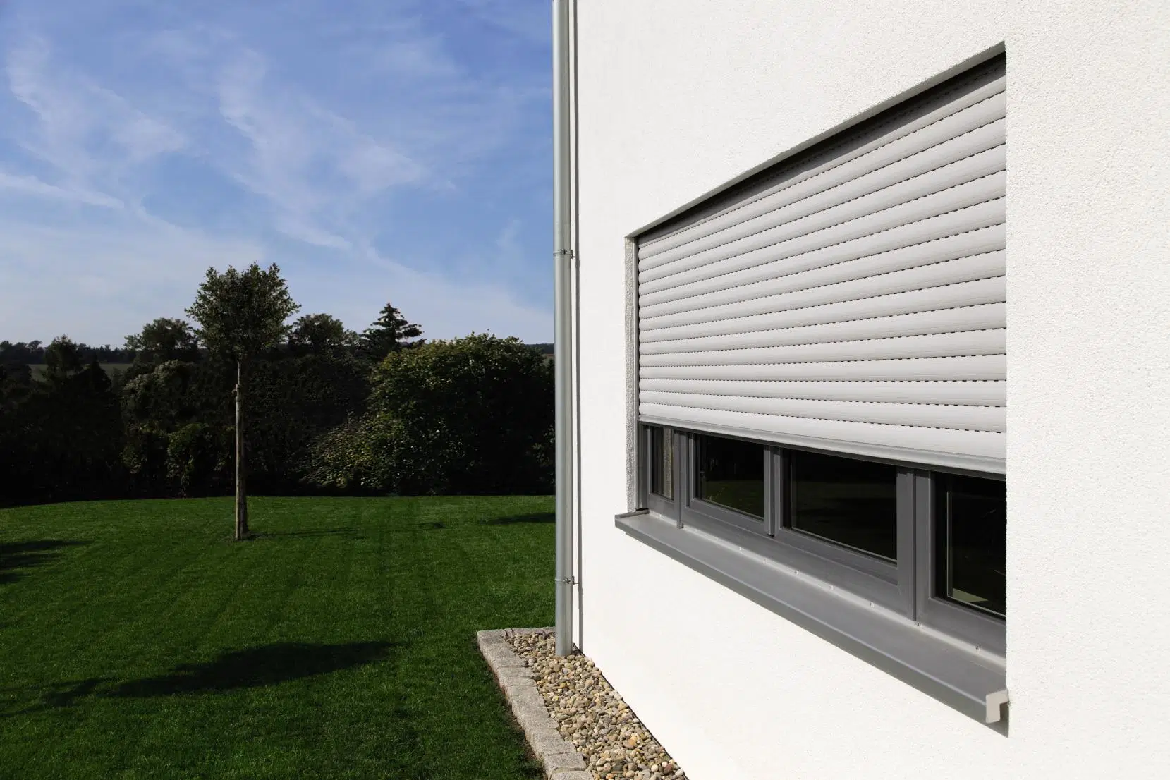 China Wholesale/Supplier Automatic Security Aluminium Metal Roller Rolling Roll up Shutter for Windows Doors Hurricane Shutter Storm Shutter Factory Price/Roller Shutter