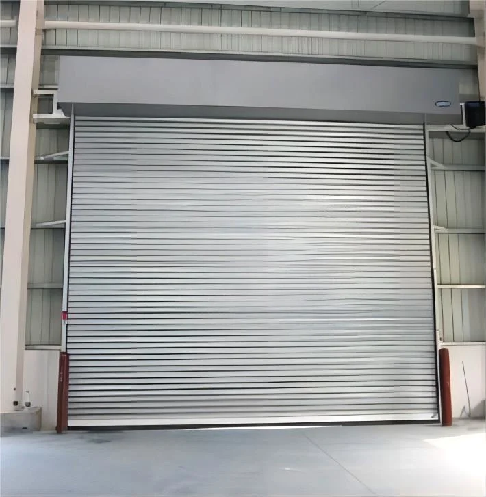 La sécurité incendie en métal résistant au feu d'isolation thermique en alliage aluminium électrique Rouleau rouleau de galet de sécurité de l'obturateur jusqu'Garage rolling shutter pour l'entrepôt