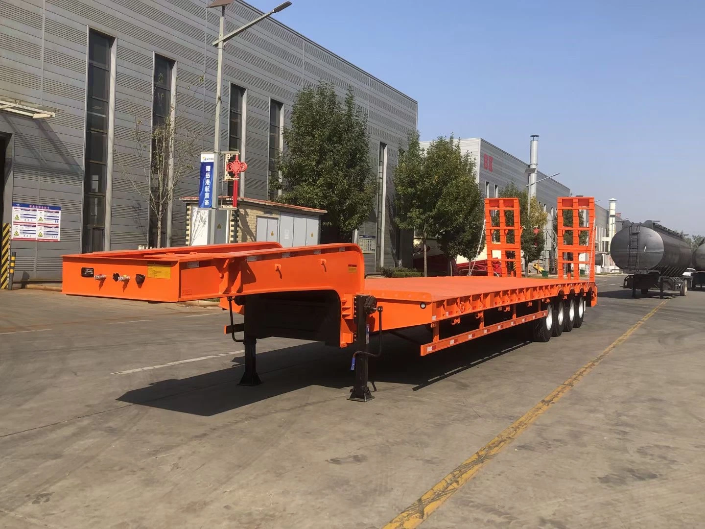 Главный мост машины 2 3 4 60 80 тонн 100 Ton Heavy Duty Gooseneck lowboy Lowbed Truck Semi Trailer for Продажа