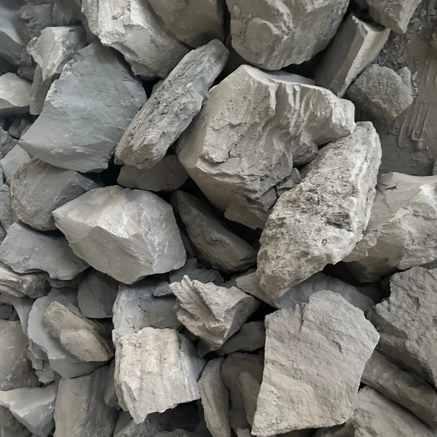 Refractory Raw Material Ferro Silicon Nitride Alloy in Steelmaking