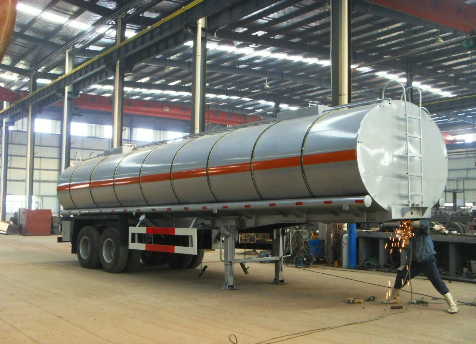 30t -38t Stainless Tanker Trailer Insulated Steam Heating System for Transport Hot Liquid Coal Tar Oil, Crude Oil, Waxs Chemcial