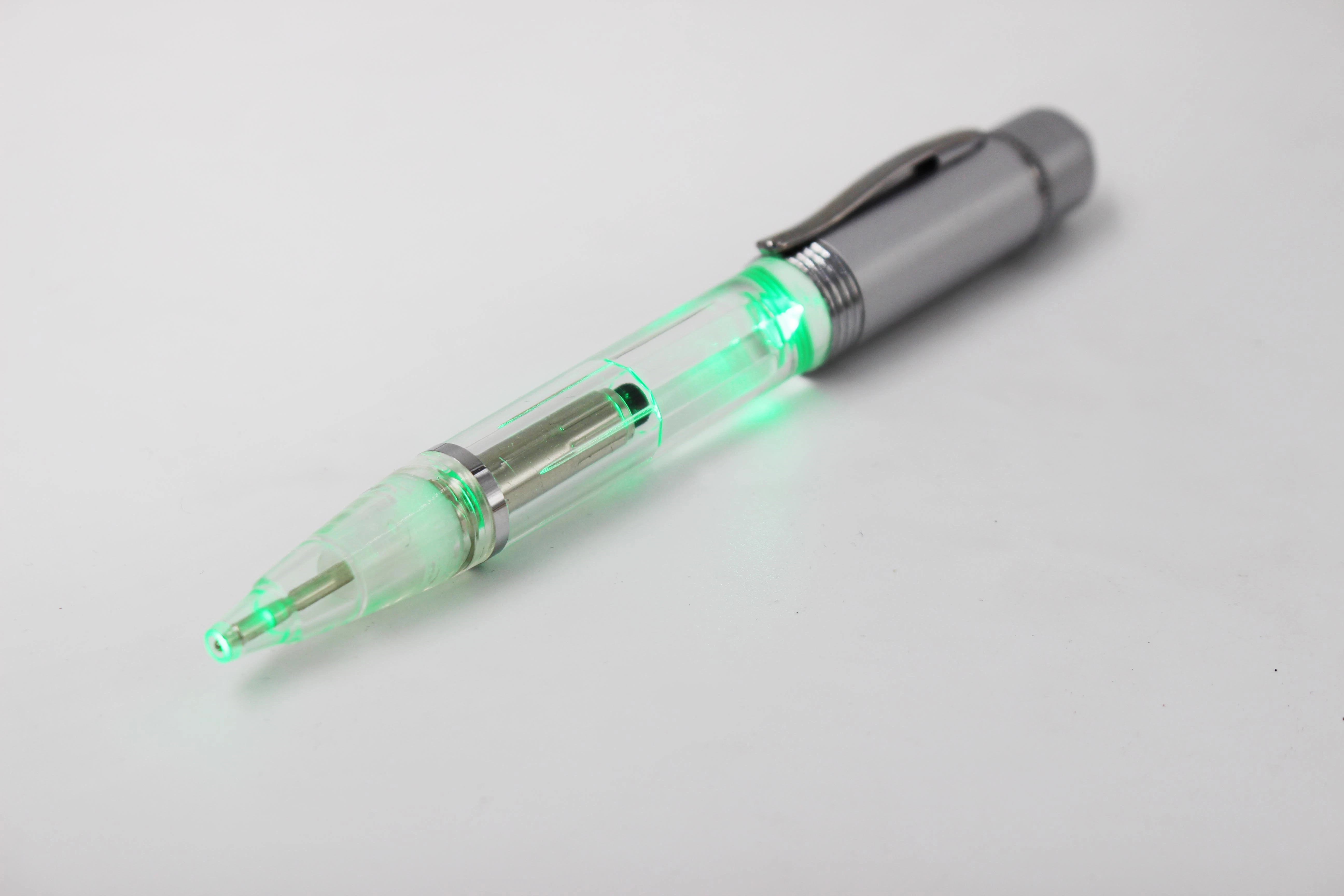 Light-up Kugelschreiber mit grünem Licht zum Schreiben und Lesen In der Dunkelheit Nacht