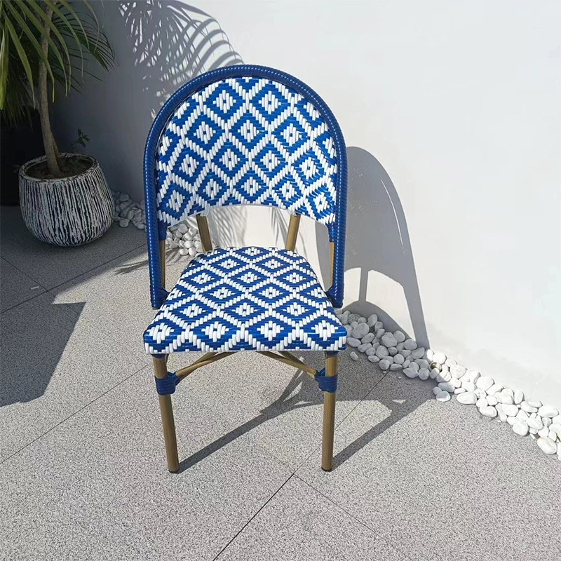 Estilo francés clásico, muebles de bambú en el exterior Rattan Silla apilable de estilo Bistro Silla de Comedor