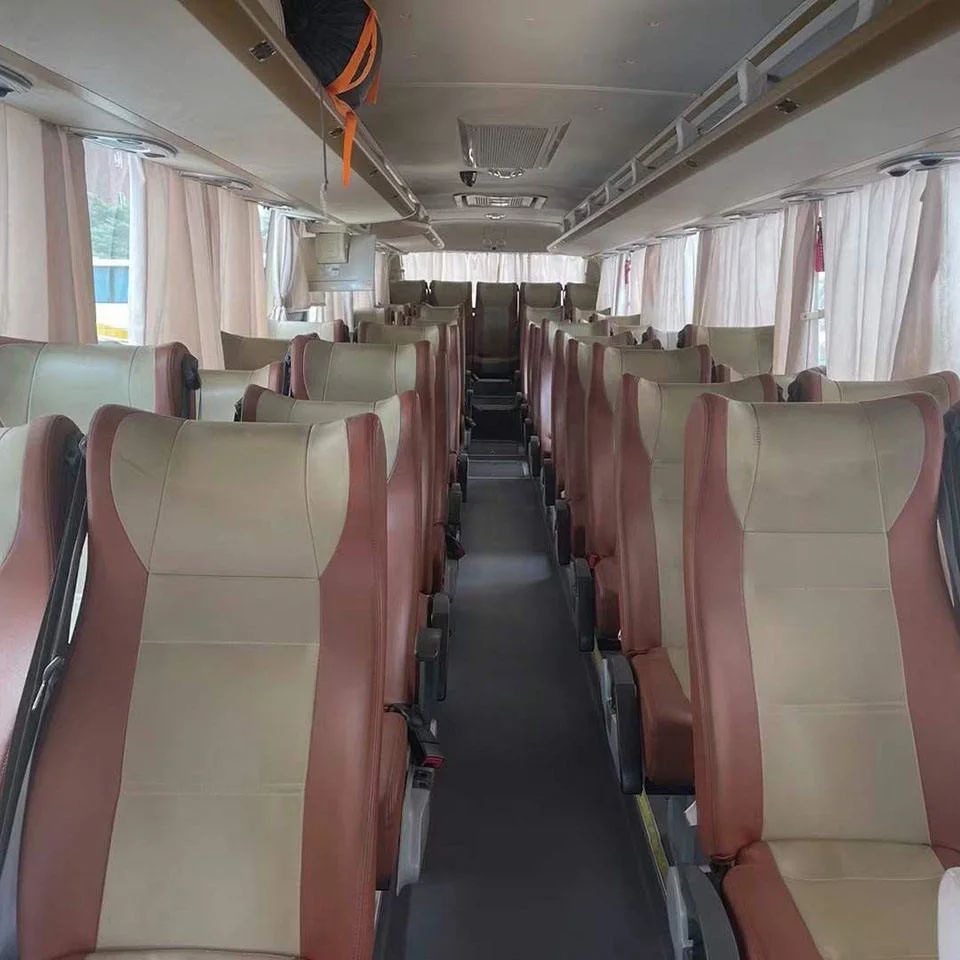 China LHD Yu Tong 46 Seats Used Luxury Bus Euro 5 Diesel Manual Transmission Used Coach Bus