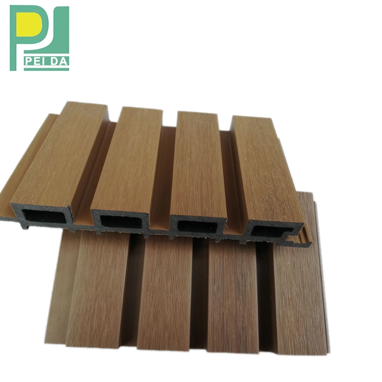 Co-Extrusion impermeable de PVC revestimiento de madera blanca Panel de pared exterior