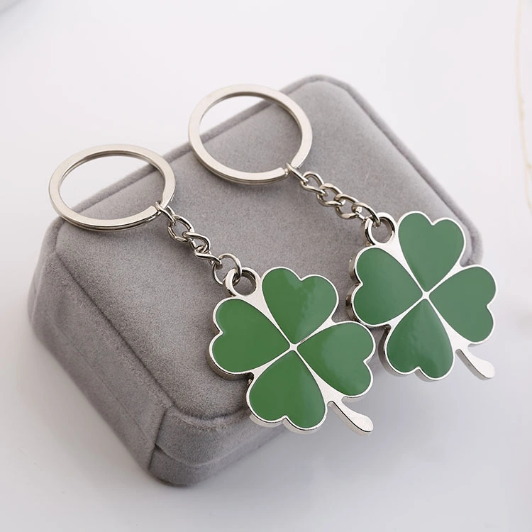 Creative Four-Leaf Clover Lucky Metal Keychain Car Holiday Small Gifts Wholesale/Supplier