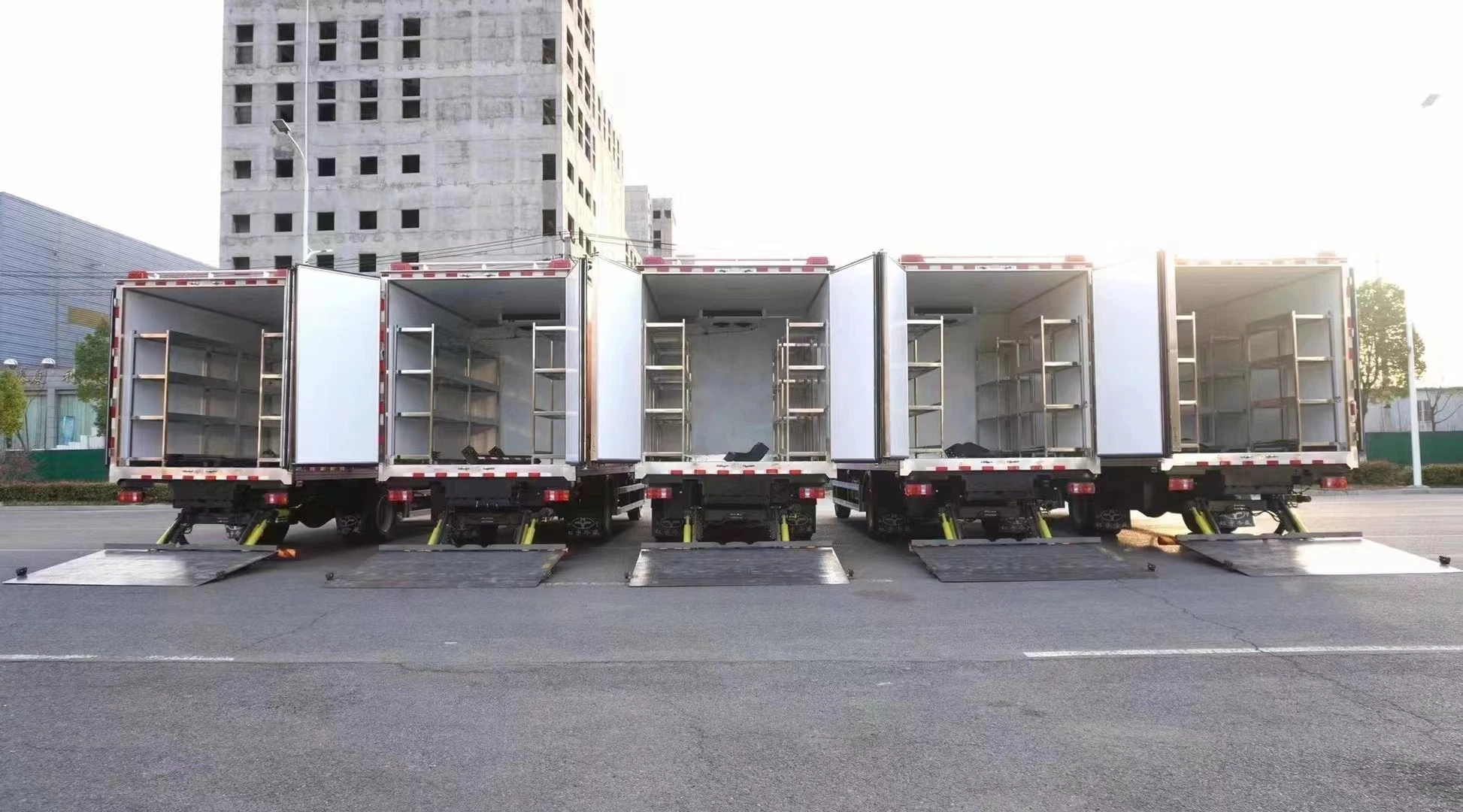 China Sinotruk HOWO 45-50 Cbm Cooling Box Cargo Van Refrigerator Truck Refrigerated Cooling Van Box Truck Food Van Cargo 8ton 10ton 12ton Ice Cream Truck