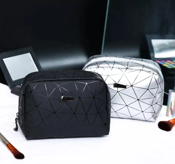 Daily Fashion Portable Polyester Travel Kit Cosmetic Makeup Bag for Women