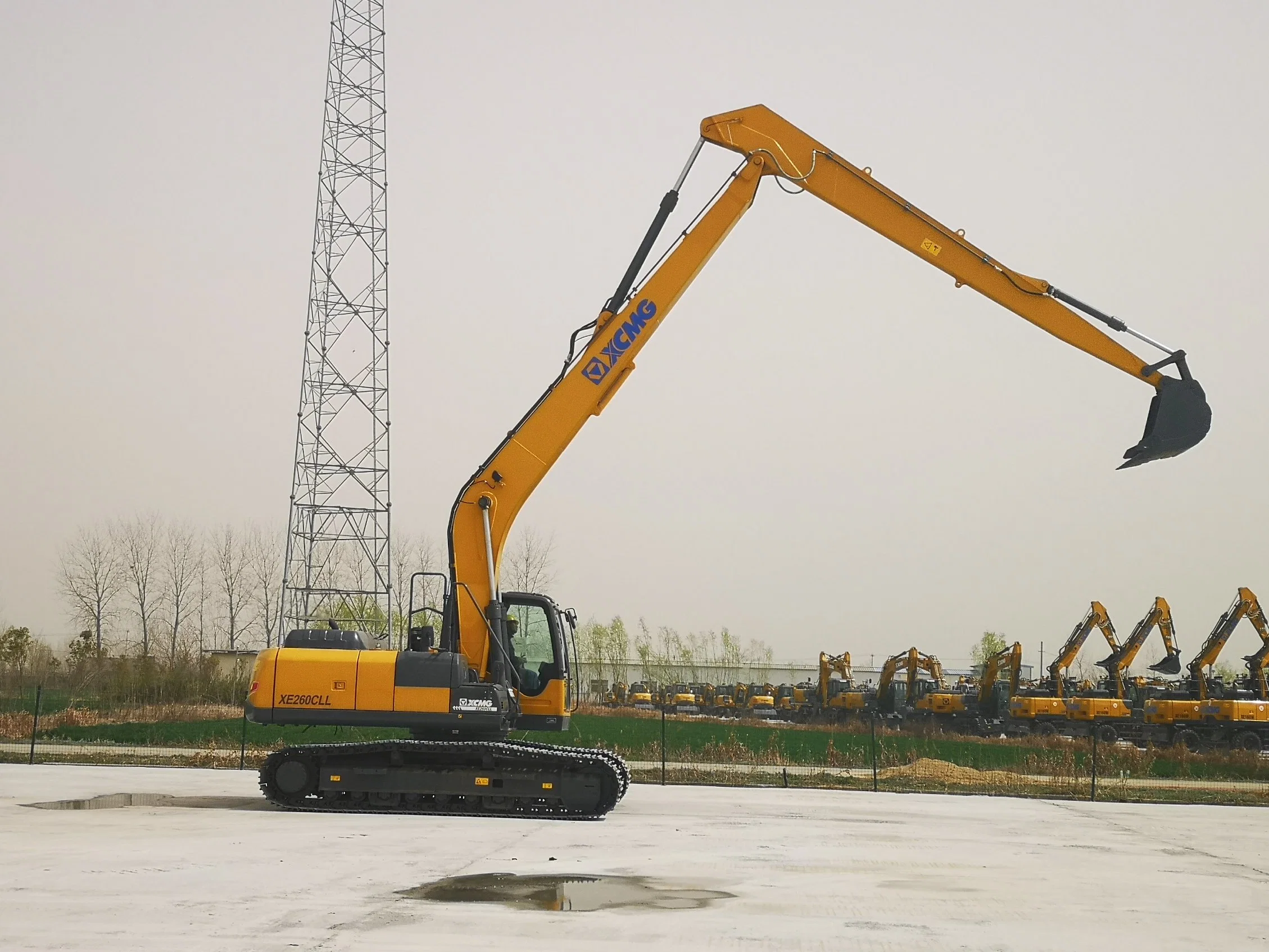 Xe260cll 25ton Crawler Excavator Construction Equipment for Sale