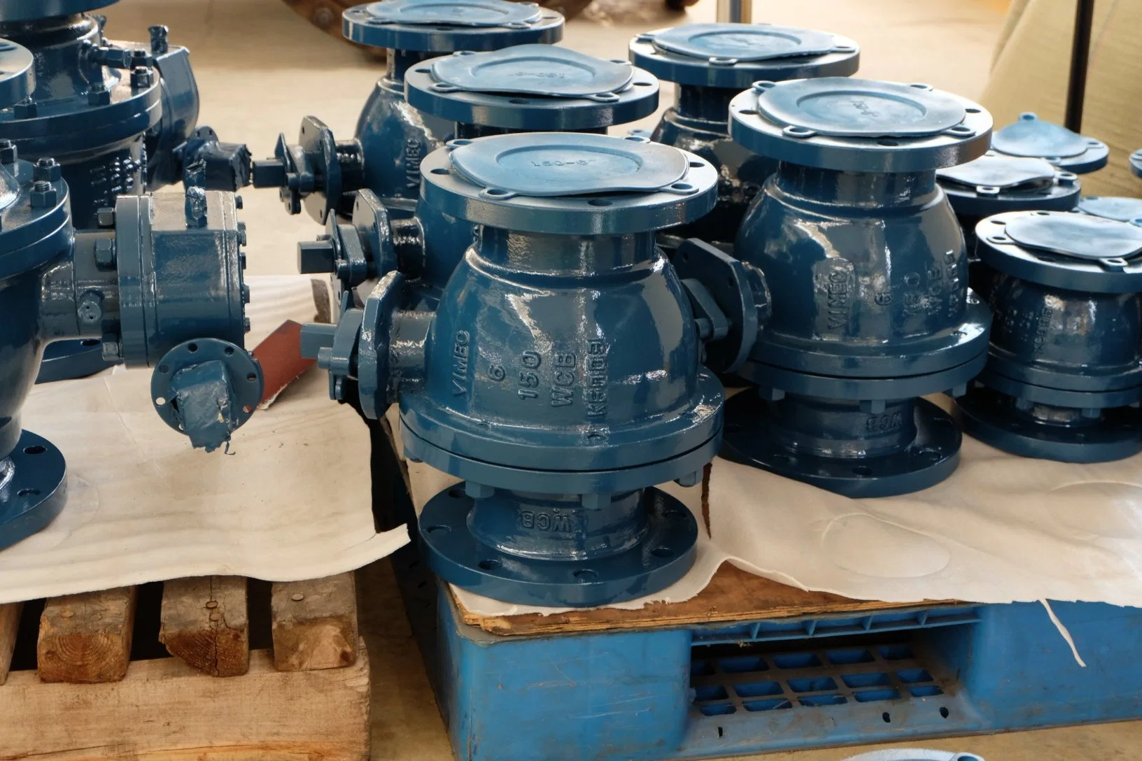 API 6D 2PC Carbon Steel&Stainless Steel Floating&Trunnion Pneumatic Water Oil Gas Ball Valves