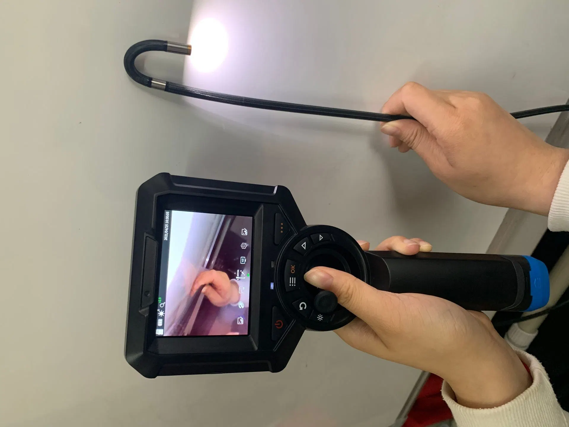 Handheld Industry Video Inspection Endoscope with 3.5&prime; &prime; LCD Display 6.0mm Camera Lens Diameter 1.0m Testing Cable Length