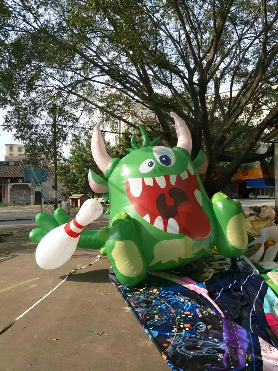 A decoração Boyi Desfile Personalizado Monstro insufláveis Cartoon para venda