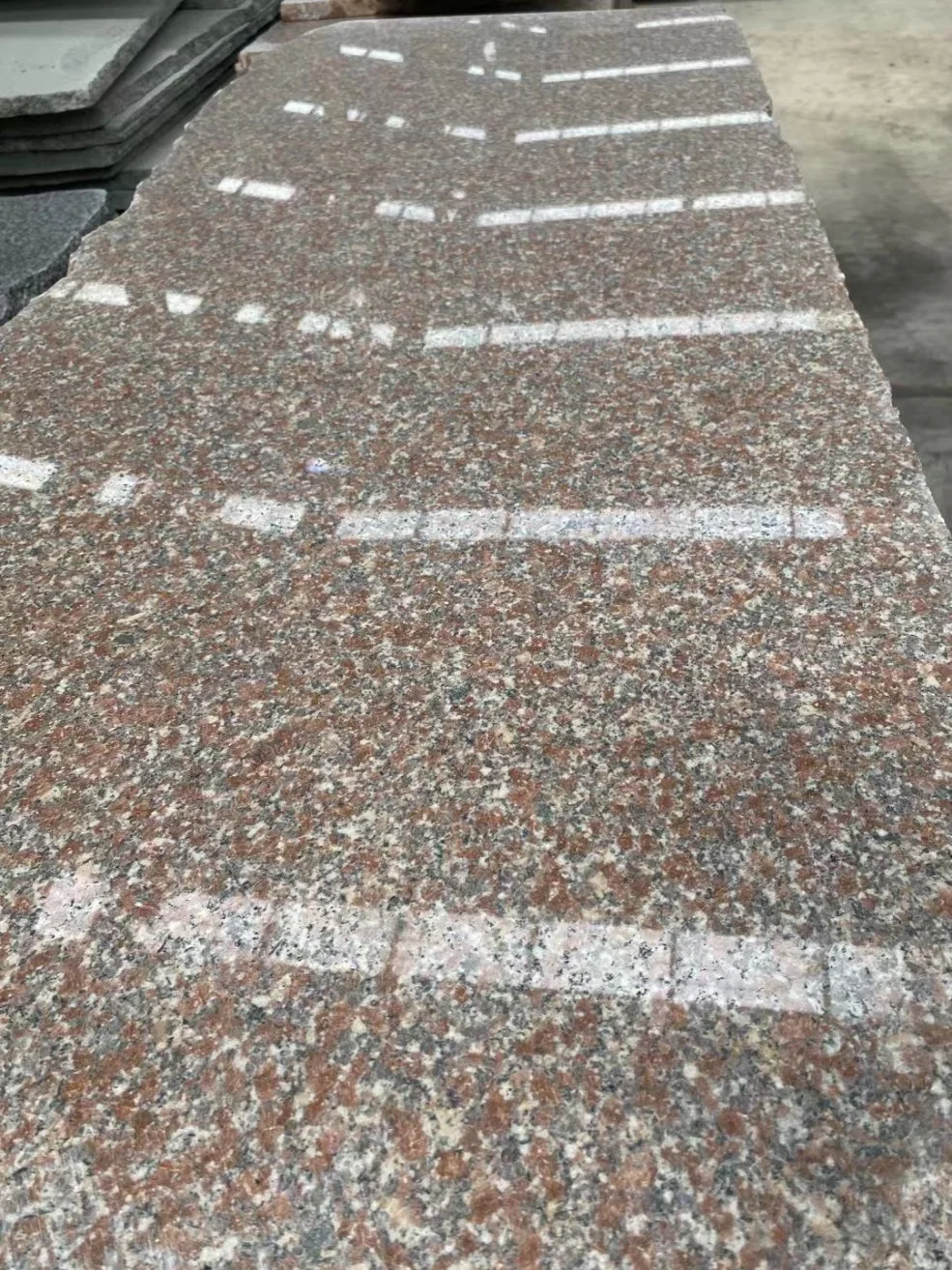 Manufacturer Cheap Tile Wulian Red Granite for Strip Slab/Tile/Riser/Stairs/Ball/Vase Column/Step