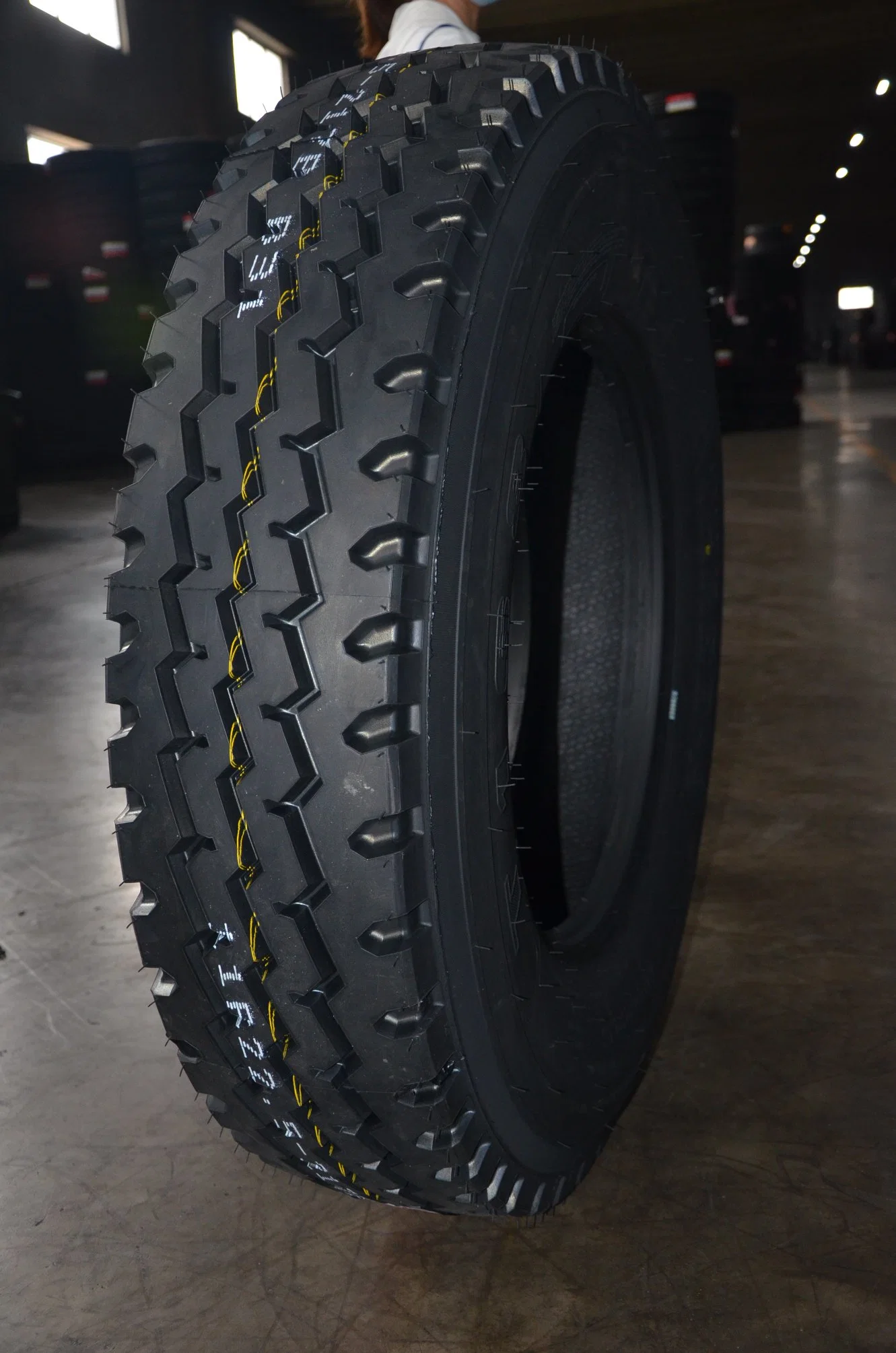 Bustu Brand 11r22.5 11r24.5 #More Favorable Price# Truck Tire or Bus Tire