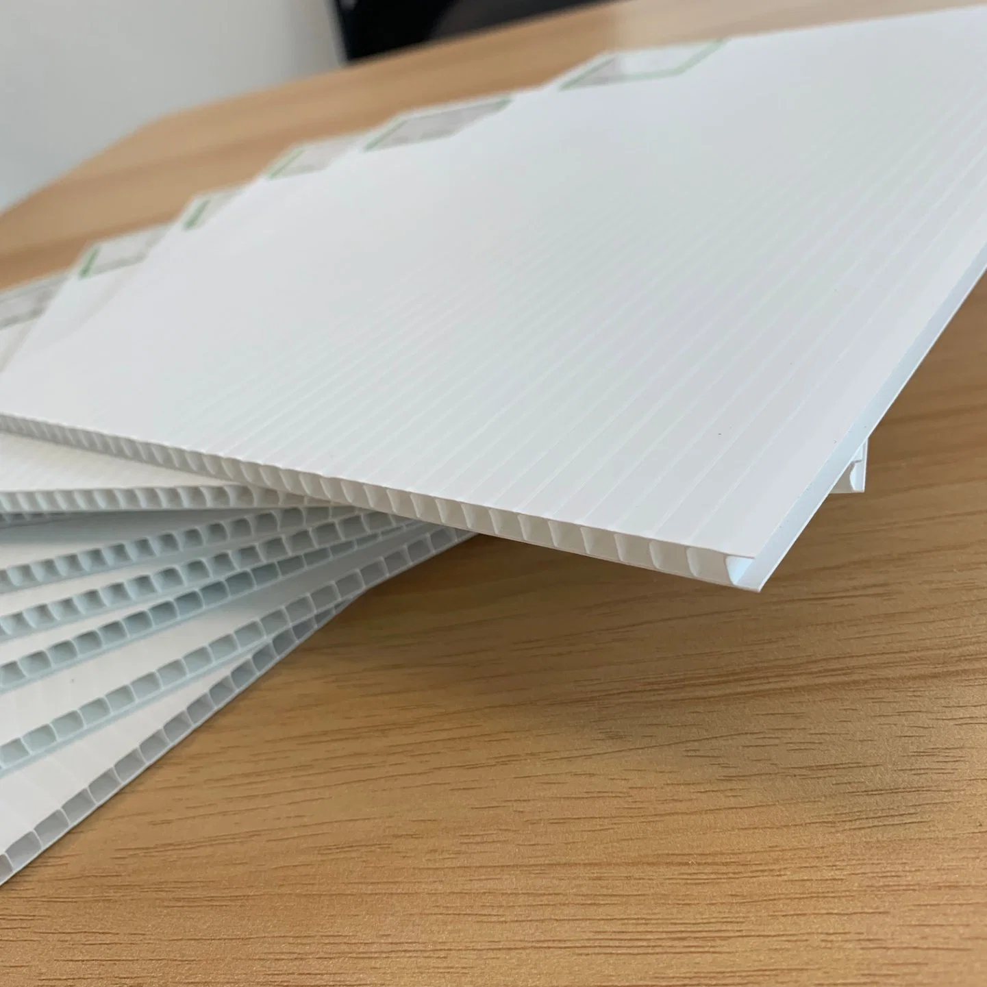 Wholesale White 2-10mm Coroplast Sheet PP Hollow Sheet/Board