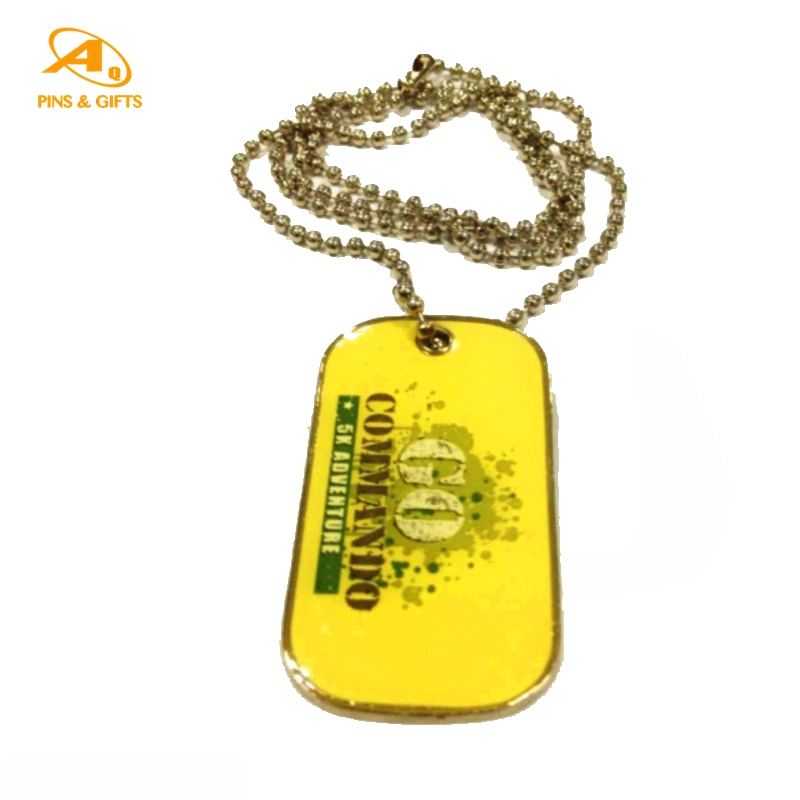 El logotipo de impresión personalizadas Souvenir de latón de Metal Dog Tag con la cadena de acero inoxidable de espesor de Metal Blanco silencioso Punch regalo de promoción de silicona