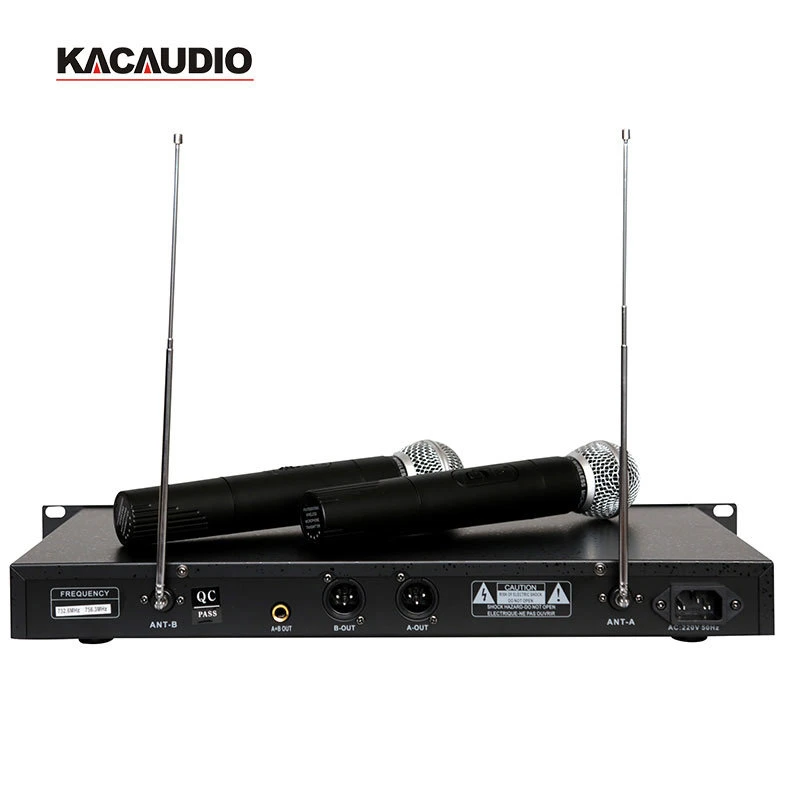 Modern Design Wireless Handheld Microphone with 50Hz-18kHz Frequency Response