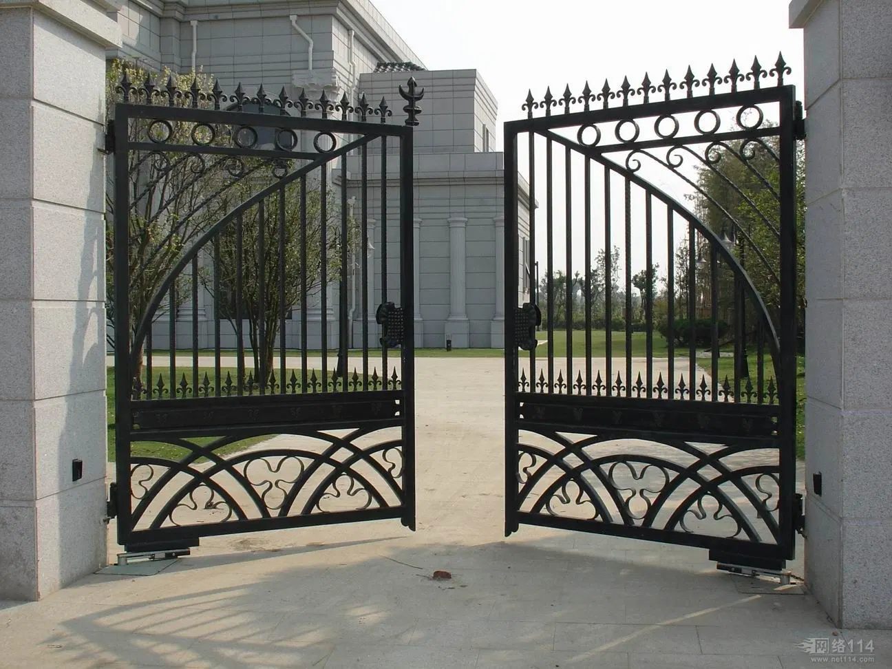 Decorative Power Coated Metal Garden Gate