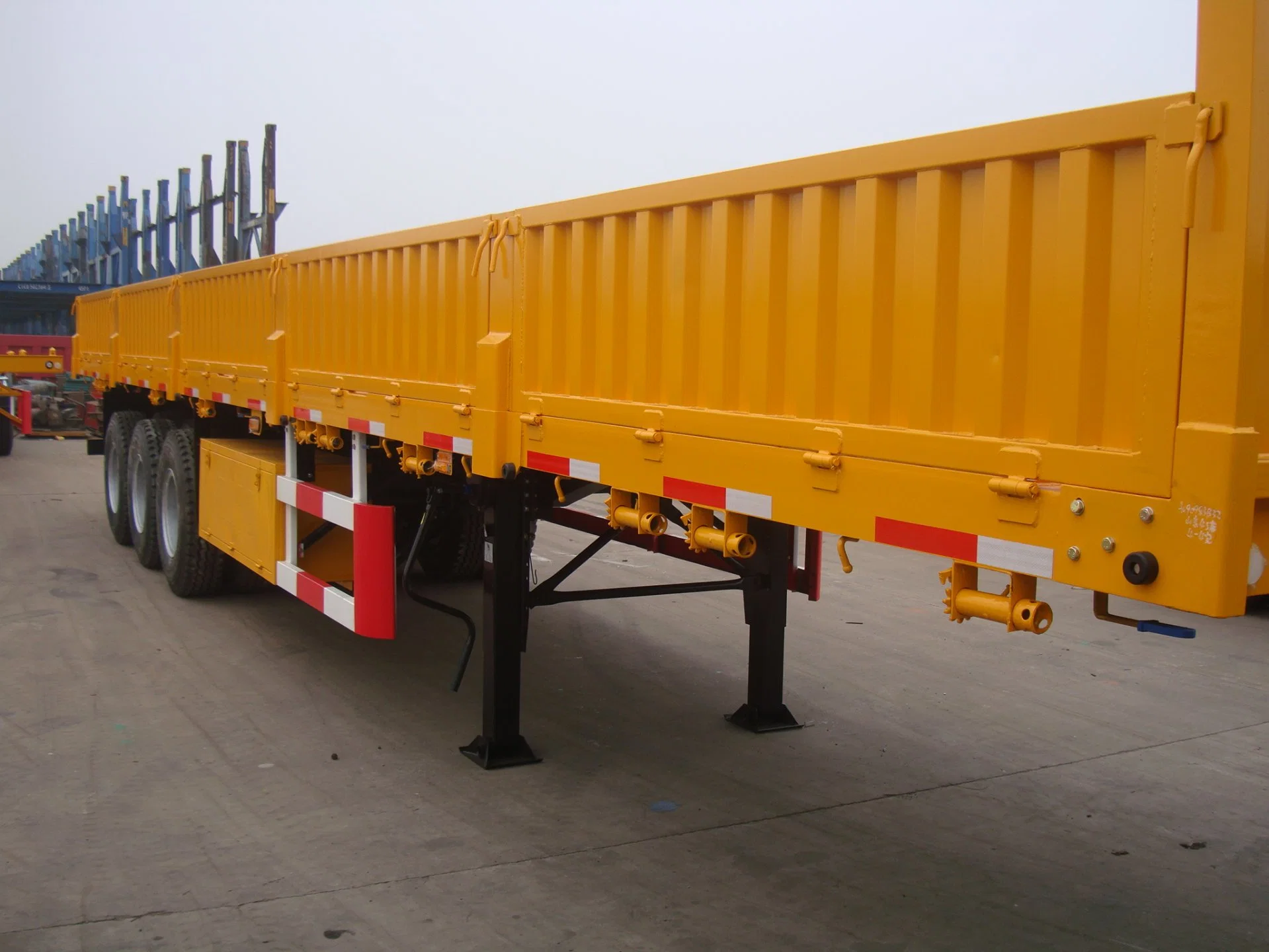 Seitenwand/Seitenwand/Zaun Cargo Truck Semi Trailer Heavy Truck Anhänger Hersteller 40ft Side Wall Cargo Semi Anhänger