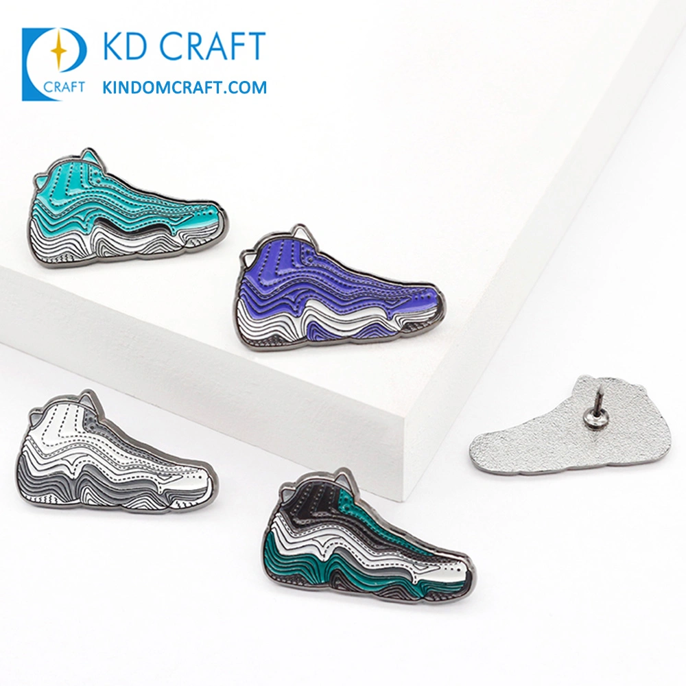 Wholesale/Supplier Custom Shaped Metal Logo Enamel Brooch Lapel Pins Customised Sport Brand Shoe Sneaker Pin Badge with Rubber Pin Back