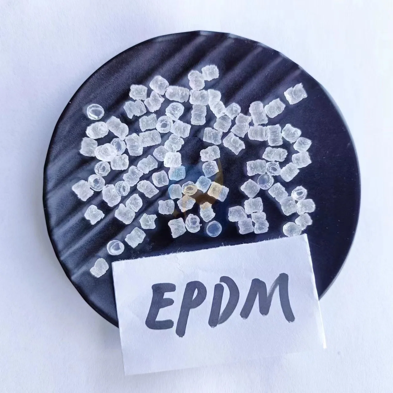 Bright Color Ethylene Propylene Diene Monomer Granules Extrusion Moulding Grade EPDM 3722p Rubber Granules for Wire