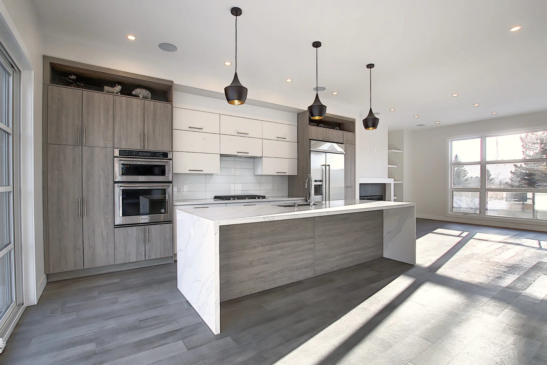 Canadian Style Two Tone Color Light Grey Oak and White Gloss Kitchen Cabinet with Waterfall and Island