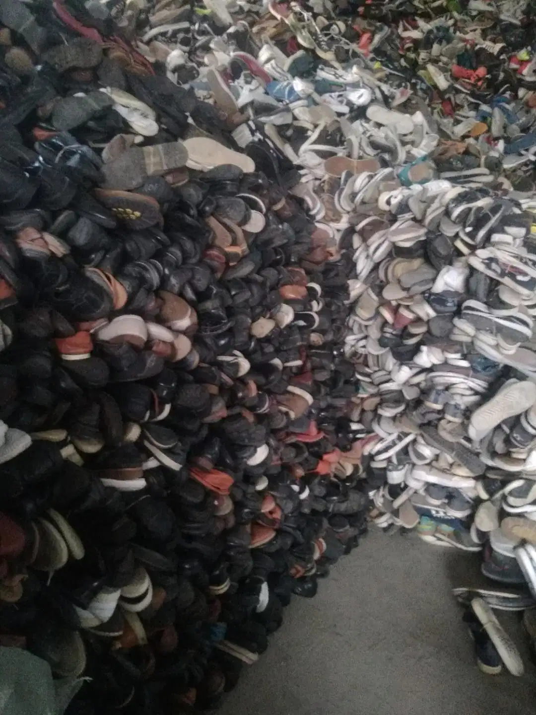 Donated Used Shoes/Sport Shoes/Leisure Shoes Big Size Leather