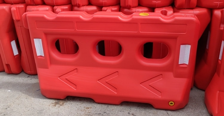 Water Filled Road Traffic Safety Barriers Block HDPE Plastic Road Safety Barrier