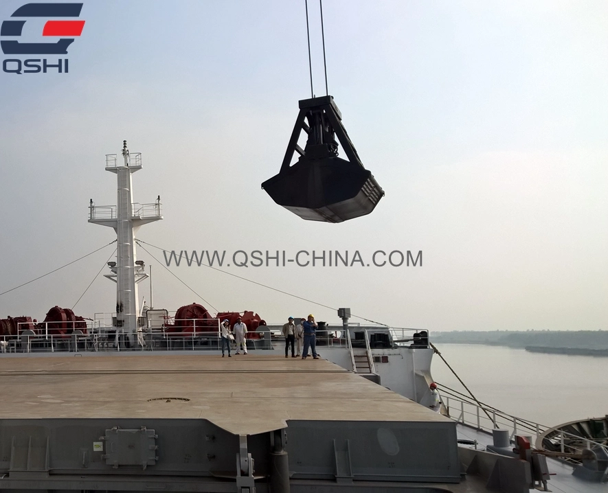 12cbm Remote Control Hydraulic Used on Ship's Crane for Bulk Cargo