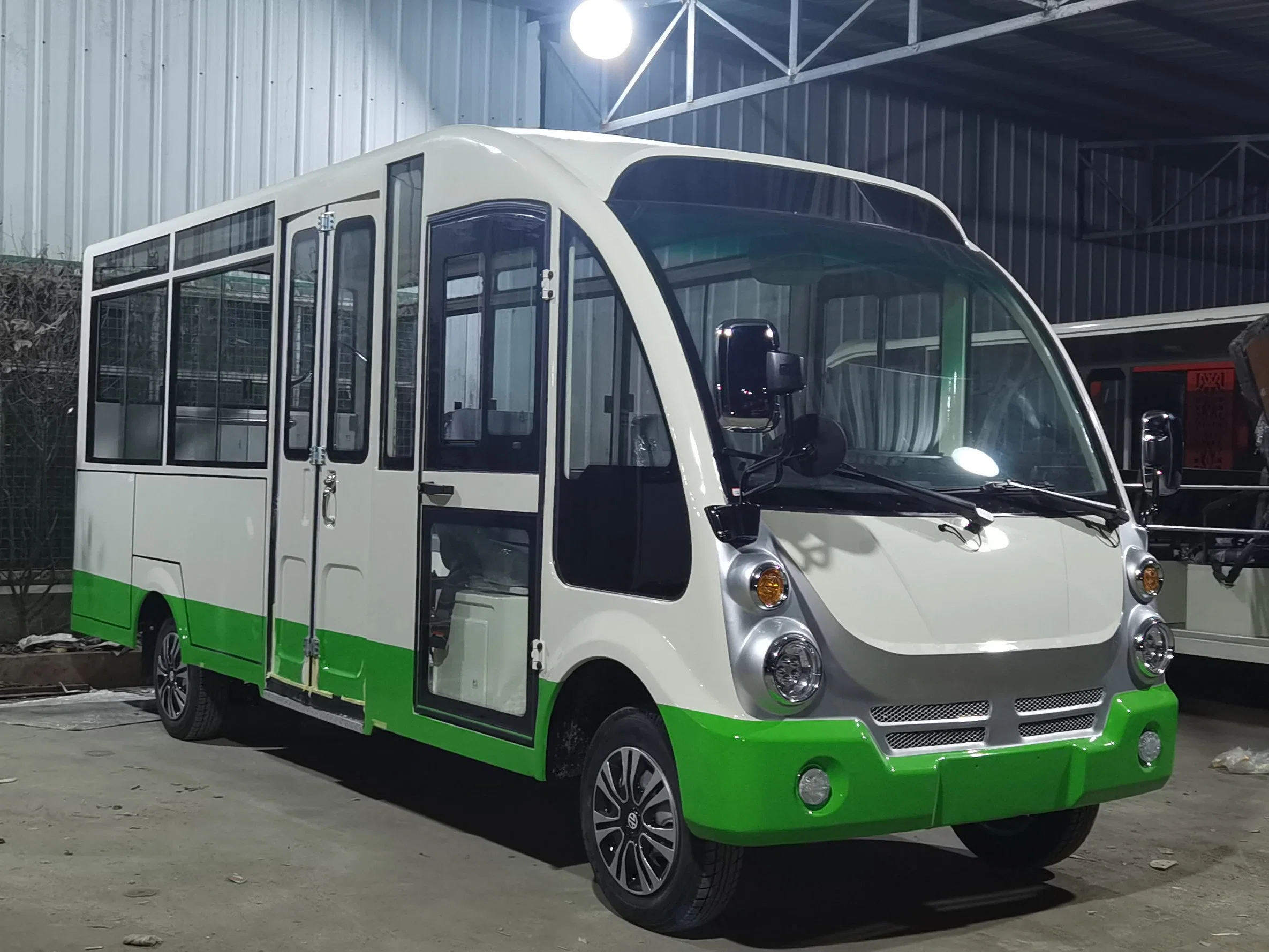 China Manufacture 18 Passenger Mini Bus Electric Bus (ZH-L14)