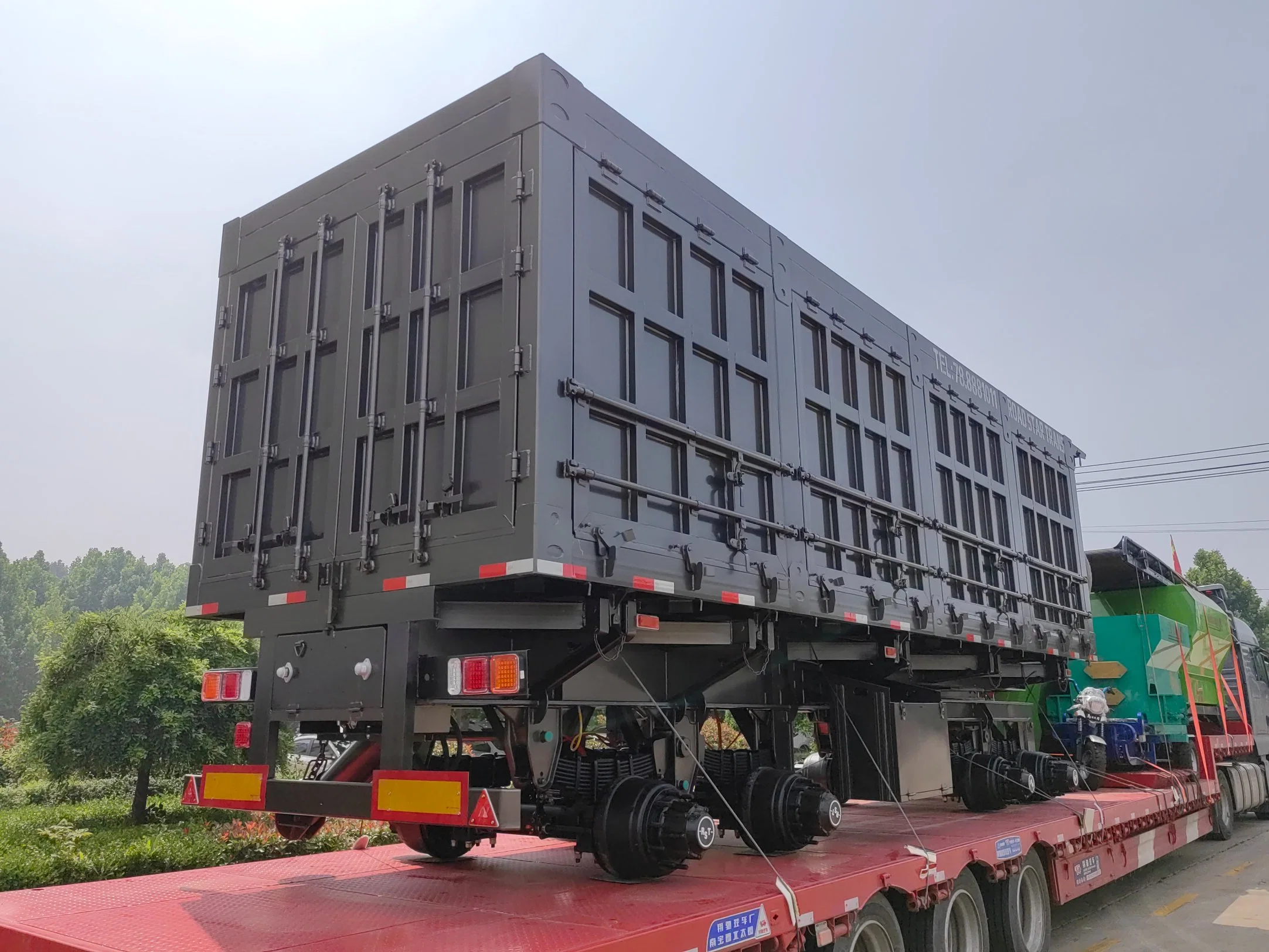 4 Axle Heavy Rollover Transport Sand and Stone Semi-Trailer