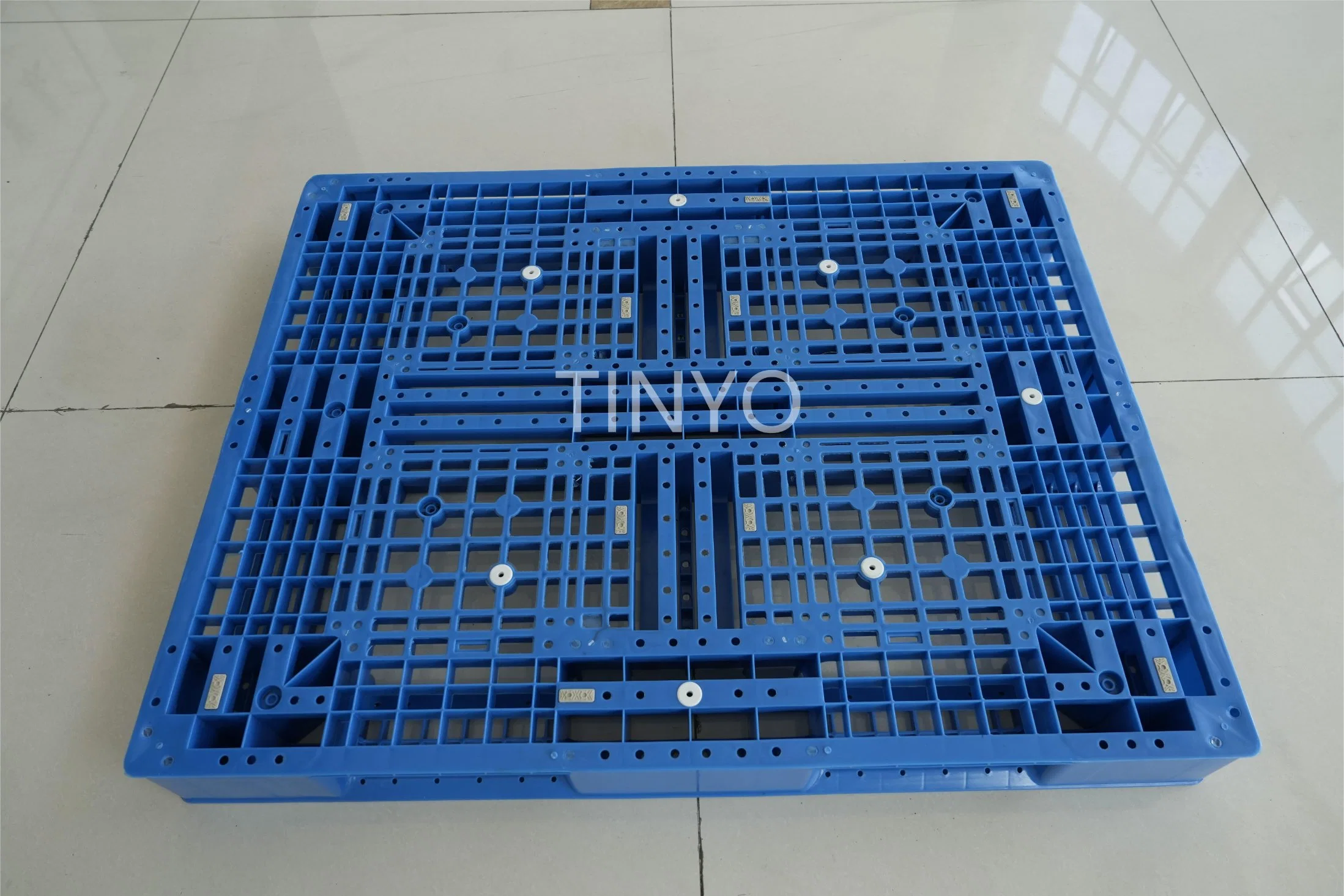 Custom Made Field Grid Recycled Wholesale/Supplier Recycled PVC Euro Storage Rack Plastic Pallets