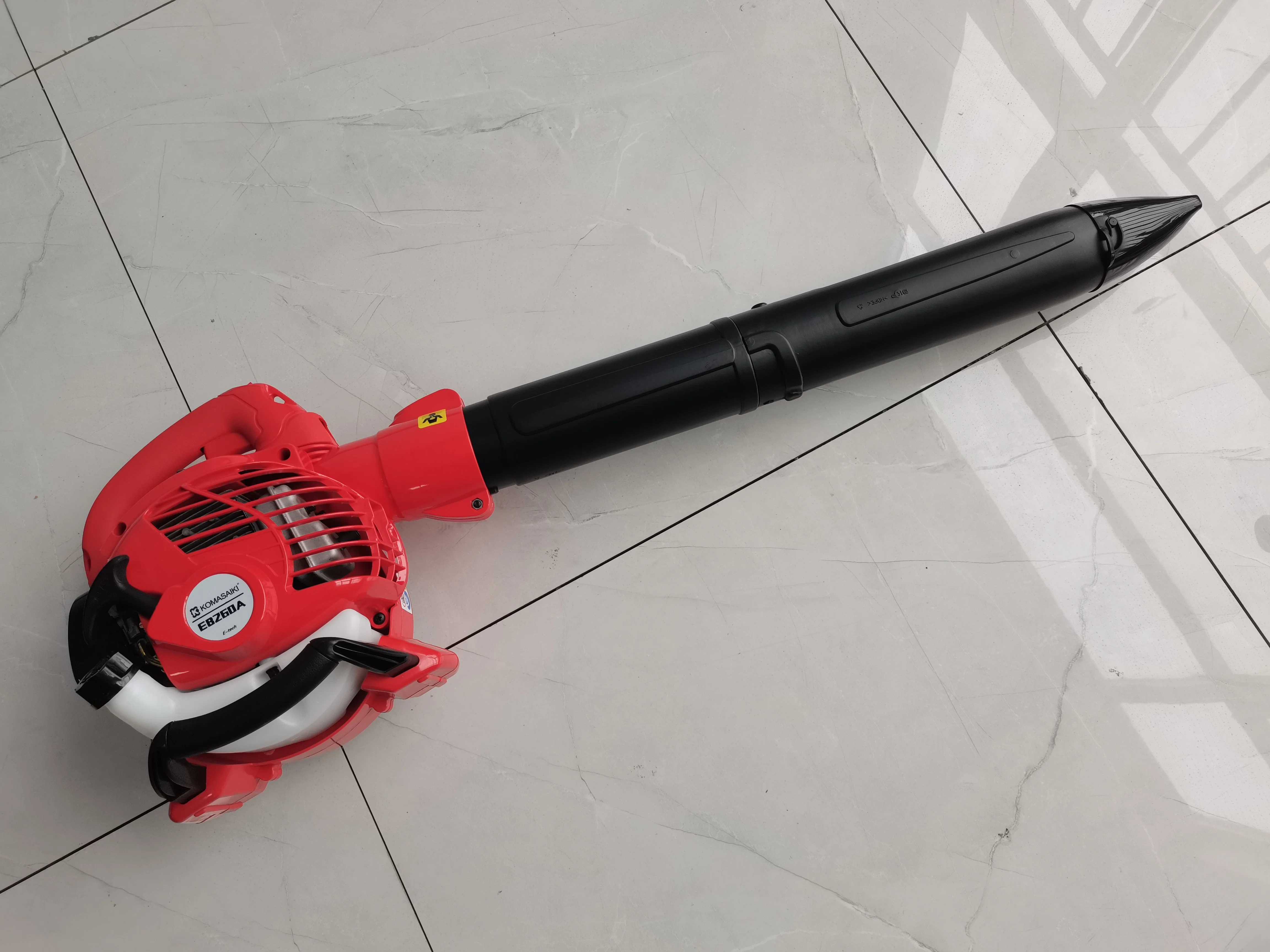 Hand Held Garden Blower and Vacuum Eb260A for Fallen Leaves and Snow with 1e34f 0.75kw