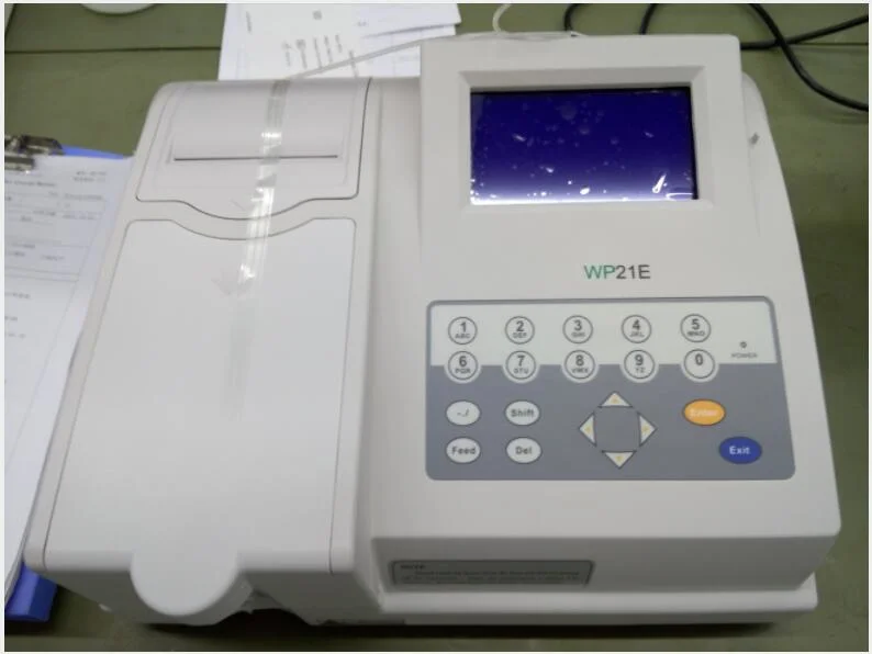 China Medical Equipment Semi-Auto Chemistry Analyzer with Good Price