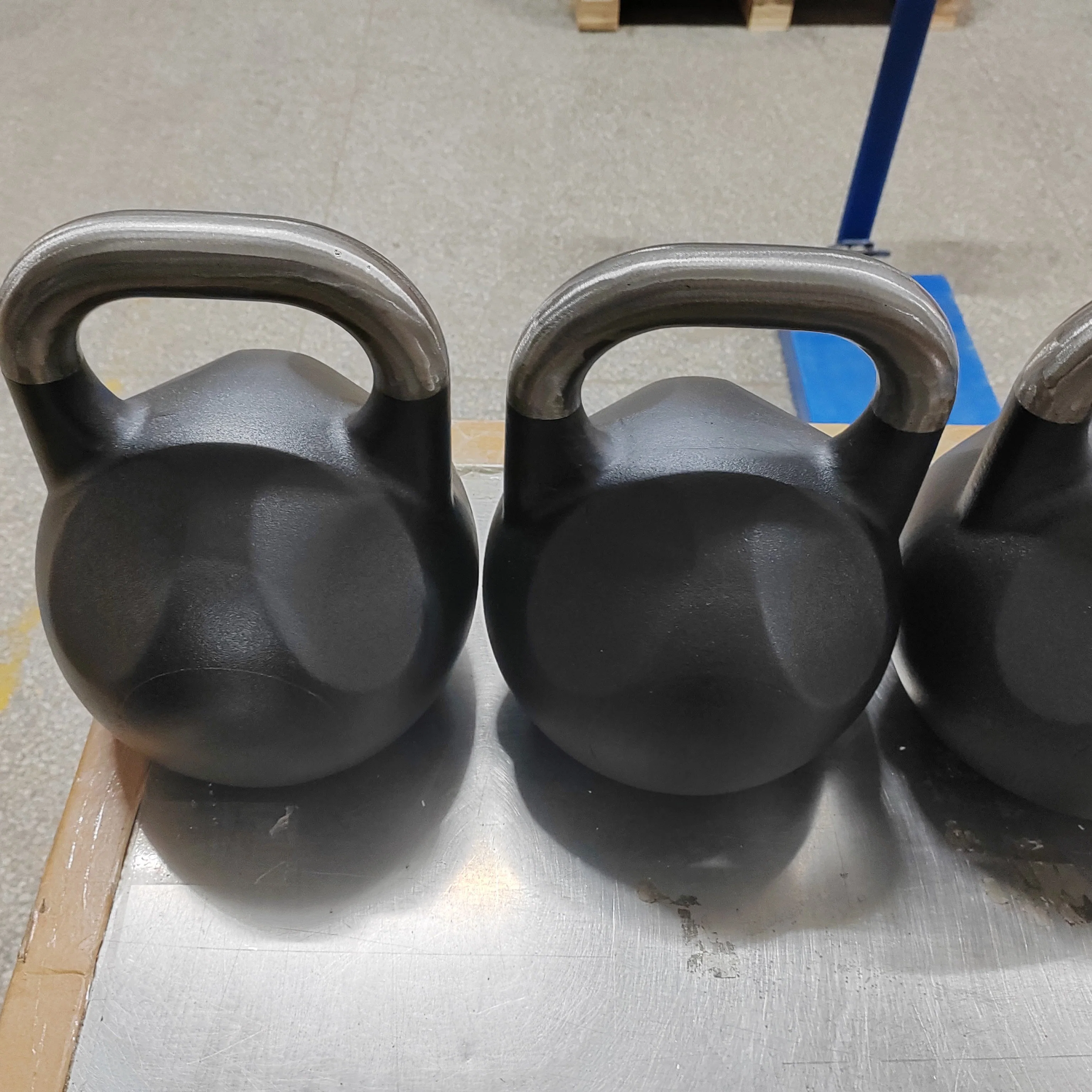 OEM Atacado Custom made Kettlebell Set Coated Cast Iron Weight Conjunto de kettlebell de elevação