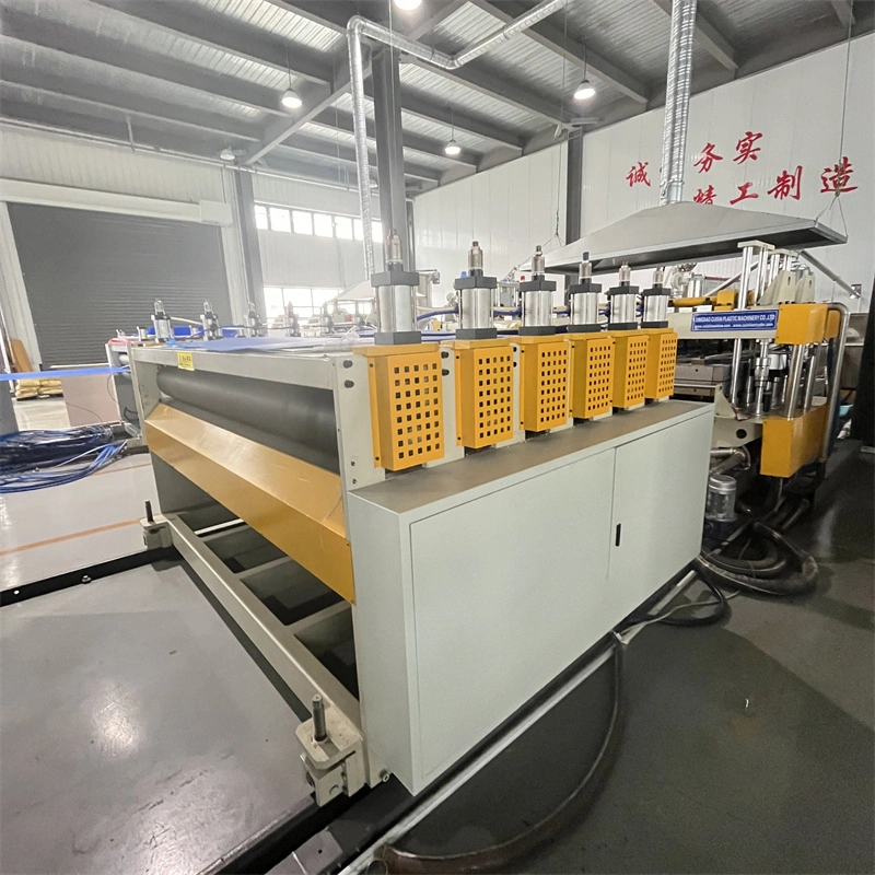 China PP Hohlblech Produktionslinie Fabrik/2mm 3mm 4mm 5mm 6mmantistatic Wasserdichte Polypropylen-geriffelte Kernflöte-Wellpappenmaschine