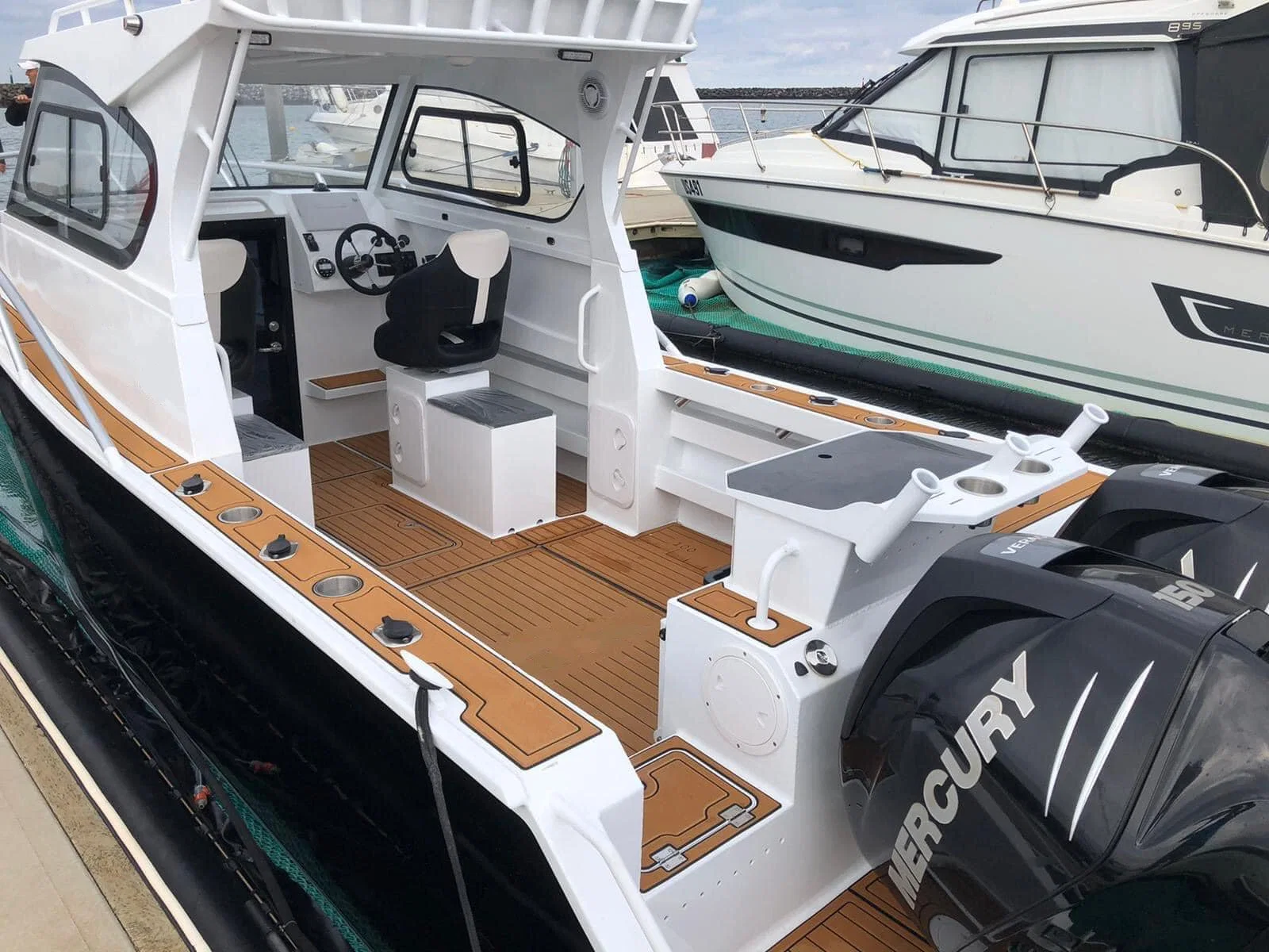 25ft 750 Sicherheit Wasserspiel Unterhaltung Deep V Hull Lifestyle Aluminium Fischerboot mit Fabrikpreis